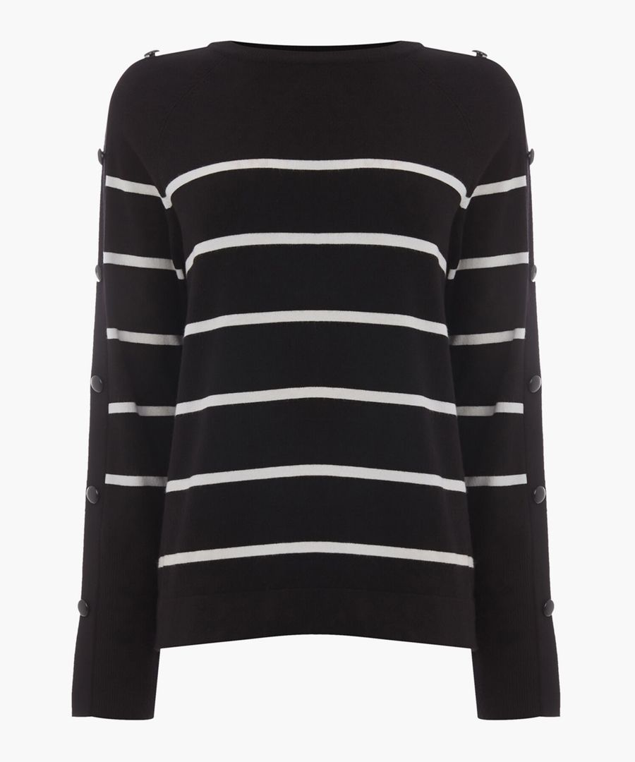 Shaking up womenswear on the British high street, Warehouse brings forward-thinking fashion for the modern, urban style maven.