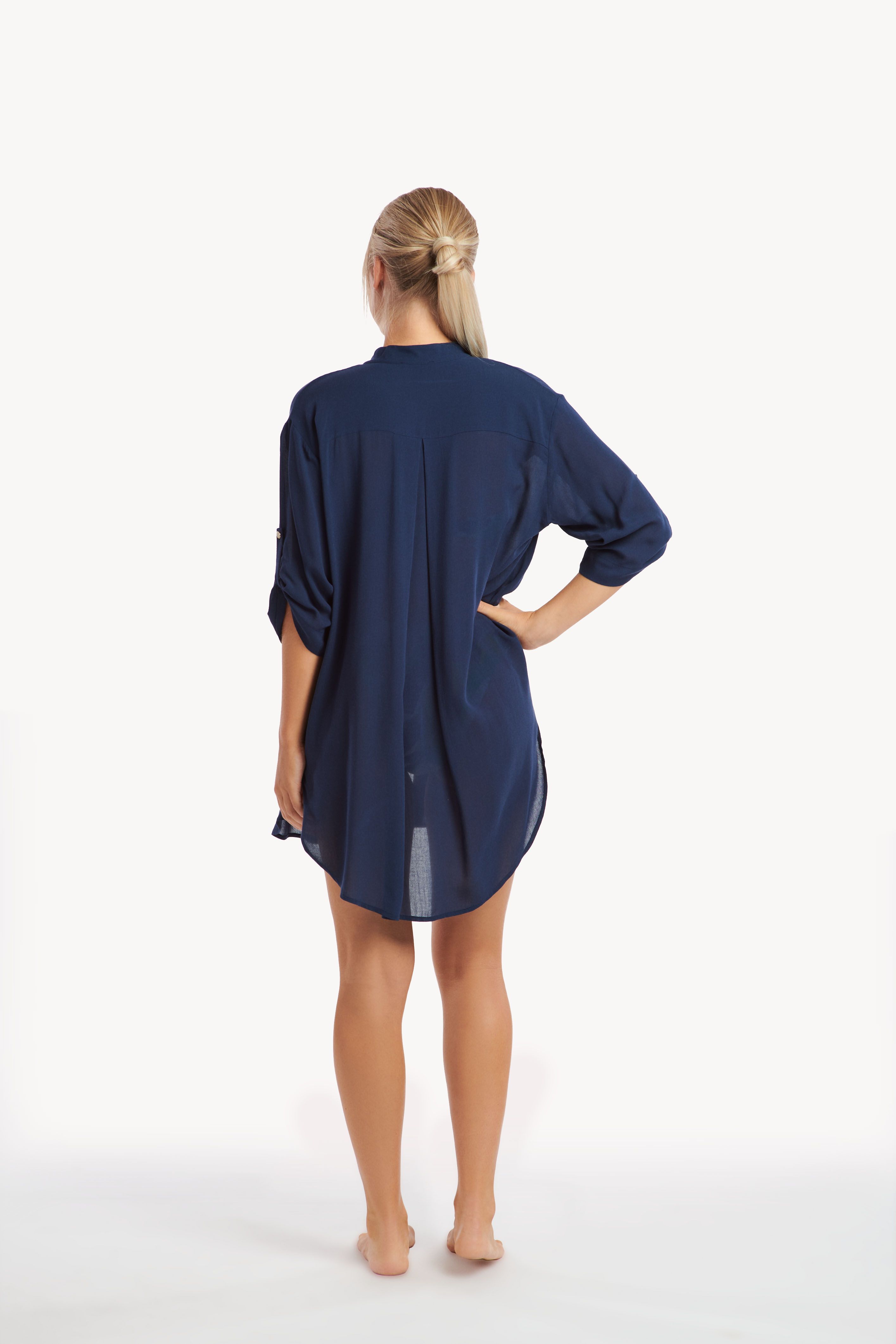 This ¾ length sleeve blouse from the Lisca ‘Panama’ range is modern and comfortable. Features front buttoning, slits in the side seams and is loose-fitting for optimum comfort.