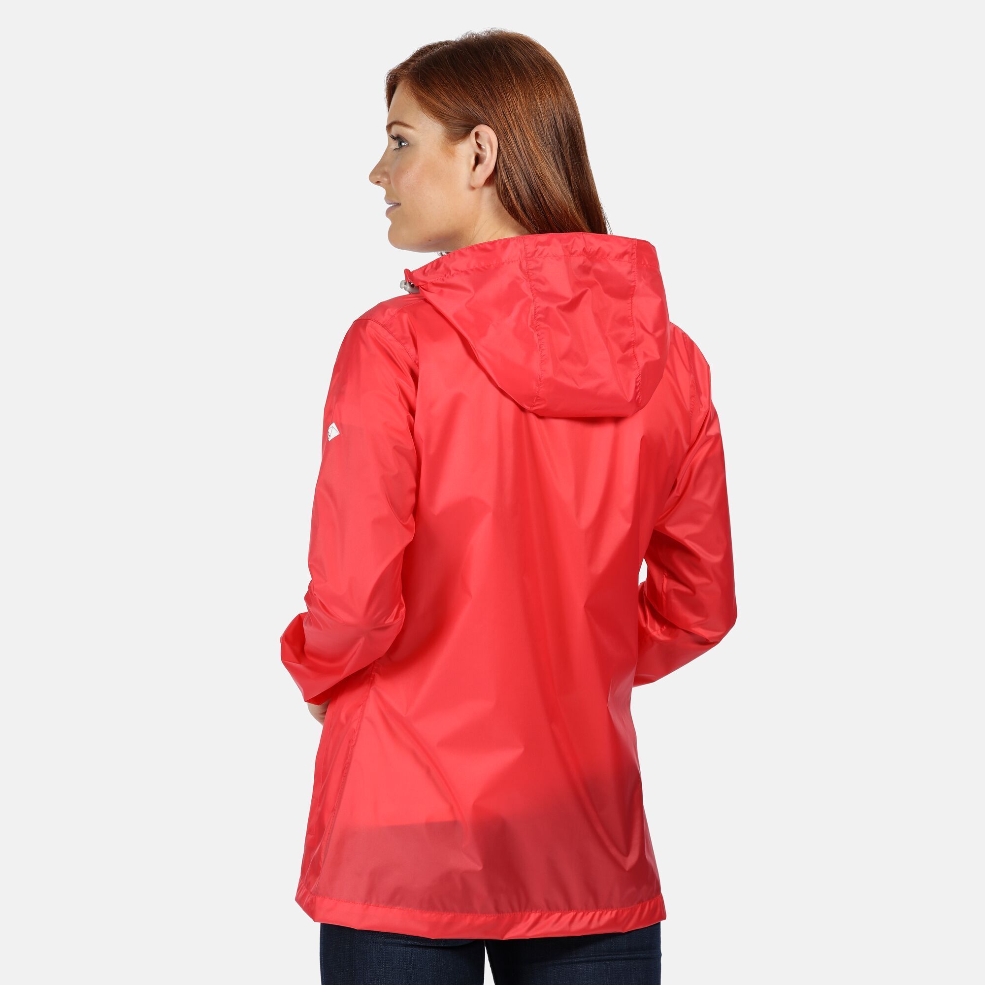 100% Polyamide. Waterproof hooded jacket made from lightweight Isolite 5000 fabric. No lining. 2 lower pockets. Ideal for wet weather or as a light layer. Hand wash.