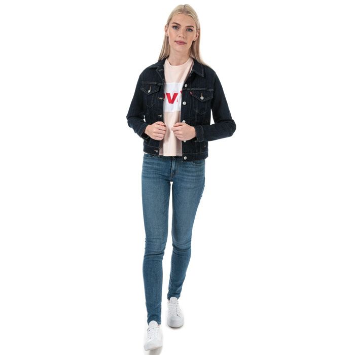 Womens Levi’s Original Trucker Jacket in true rinse.<BR><BR>Timeless and versatile  the go-to denim jacket.<BR>- Classic collar.<BR>- Full button placket with branded metal shanks.<BR>- Button cuffs.<BR>- Button-flap chest pockets.<BR>- Side hand pockets.<BR>- Back waistband tabs for an adjustable fit.<BR>- Straight silhouette.<BR>- Measurement from shoulder to hem: 20“ approximately.  <BR>- 99% Cotton  1% Elastane excluding trims.  Machine washable.<BR>- Ref: 29945-0023<BR><BR>Measurements are intended for guidance only.