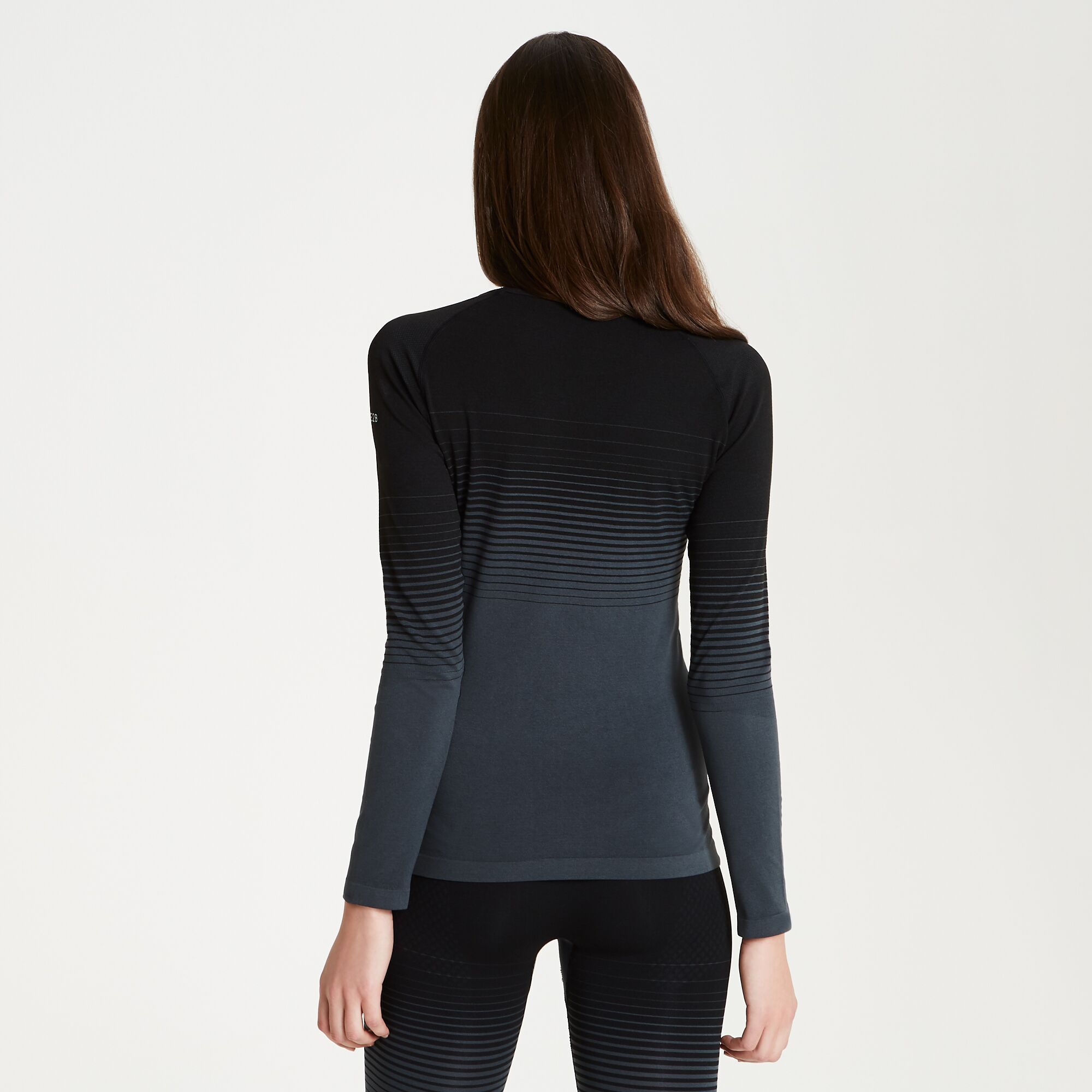 Performance base layer collection. SeamSmart Technology. Q-Wic Seamless polyester/elastane knitted fabric. Ergonomic body map fit. Fast wicking and quick drying properties.  odour control treatment. Dare 2B Womens Sizing (chest approx): 6 (30in/76cm), 8 (32in/81cm), 10 (34in/86cm), 12 (36in/92cm), 14 (38in/97cm), 16 (40in/102cm), 18 (42in/107cm), 20 (44in/112cm), 22 (46in/117cm), 24 (48in/122cm). Dare 2B Womens Trousers Sizing (waist approx): 6 (22in/56cm), 8 (24in/61cm), 10 (26in/66cm), 12 (28in/71cm), 14 (30in/76cm), 16 (32in/81cm), 18 (34in/86cm), 20 (36in/92cm).