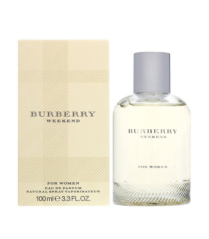 Weekend For Women by Burberry is a floral fragrance. Top notes are mignonette, mandarin orange and sage. Middle notes are violet root, iris, nectarine, peach blossom, rose hip, red cyclamen and hyacinth. Base notes are sandalwood, musk and cedar. Weekend For Women was launched in 1997.