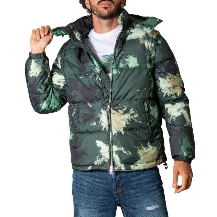 Brand: Armani Exchange Gender: Men Type: Jackets Season: Fall/Winter  PRODUCT DETAIL -  Color: green - Fastening: with zip  COMPOSITION AND MATERIAL - Composition: -100% polyester