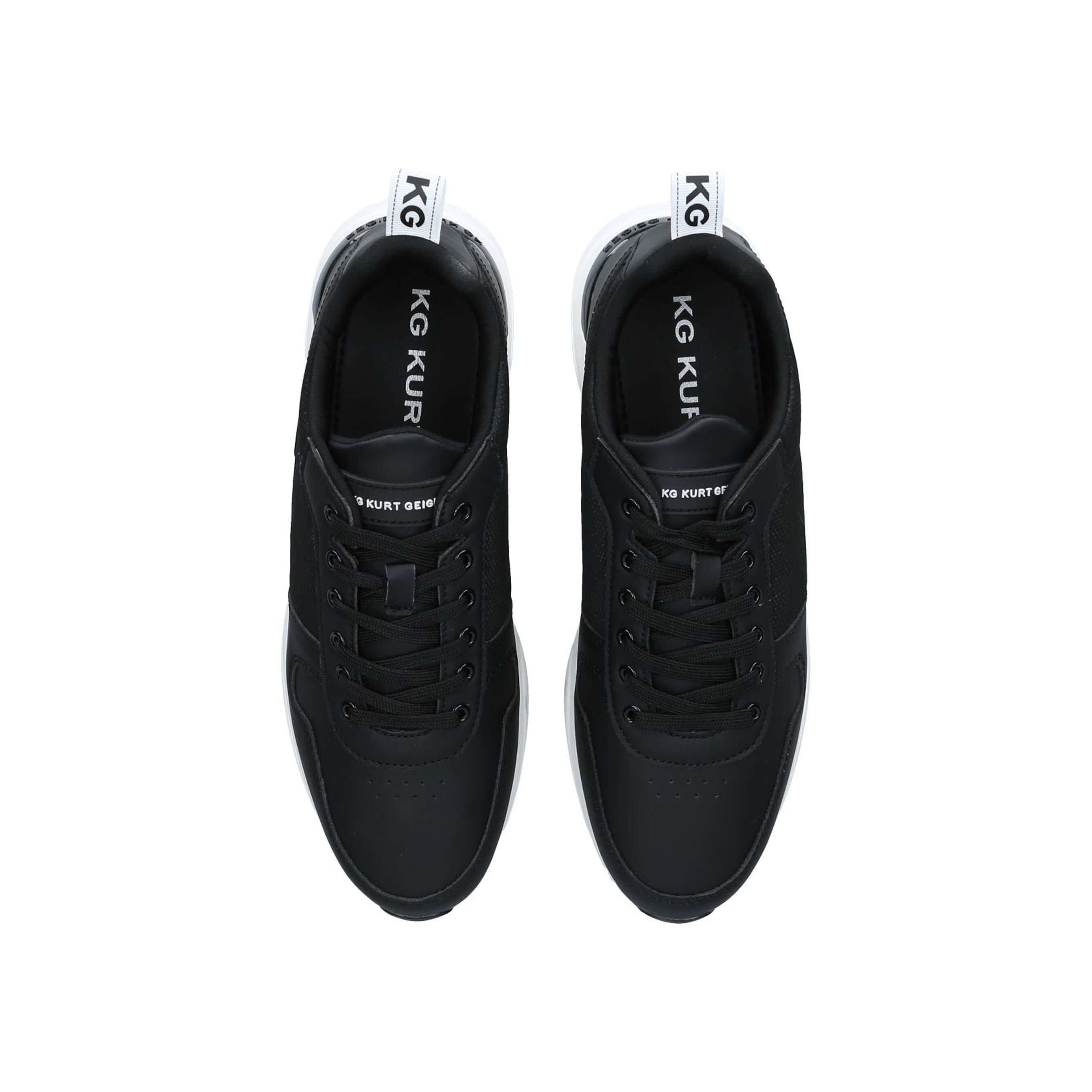 The Kofi sneakers are a timeless style to wear season after season. Their upper is in a black shade with lace up front above a branded tongue. The back of the ankle features a black and white pull tab all sitting on a white sole with black branded panel.