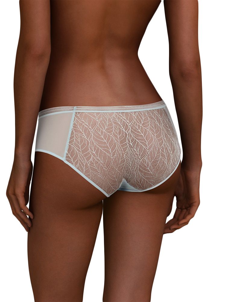 These gorgeous shorts from the Chantelle Marceau range are the perfect piece in any lingerie collection. These briefs are mid rise and offer good overall coverage due to the short style cut. Delicate lace front panel and rear adds for a feminine look. Lined gusset and  elasticated waist provides you with all day comfort. Size Guide: S (10), M (12), L (14), XL (16).