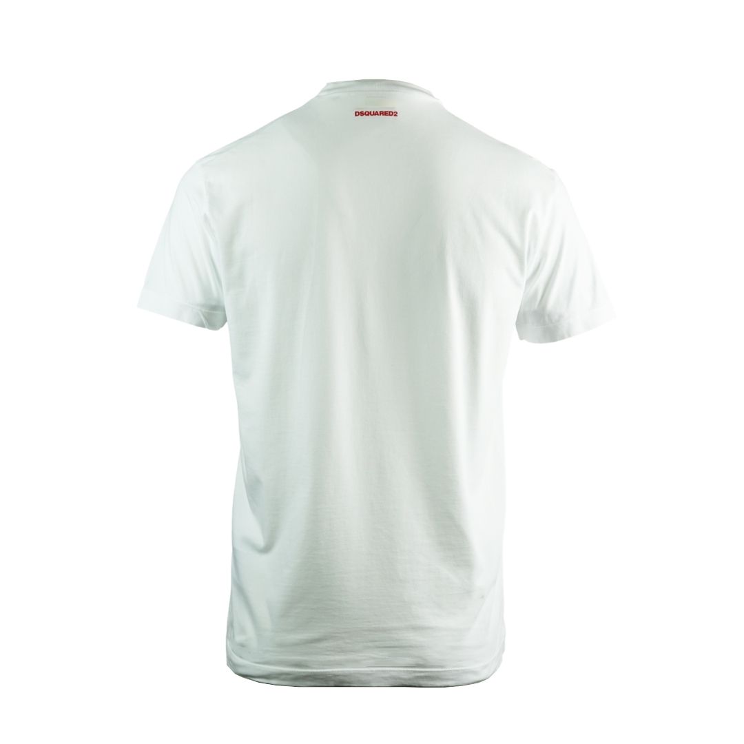 Dsquared2 Layered Logo Cool Fit White T-Shirt. Short Sleeved White Tee. Cool Fit Style, Fits True To Size. 100% Cotton. Dsquared2 Layered Red Logo. S71GD0809 S20694 100