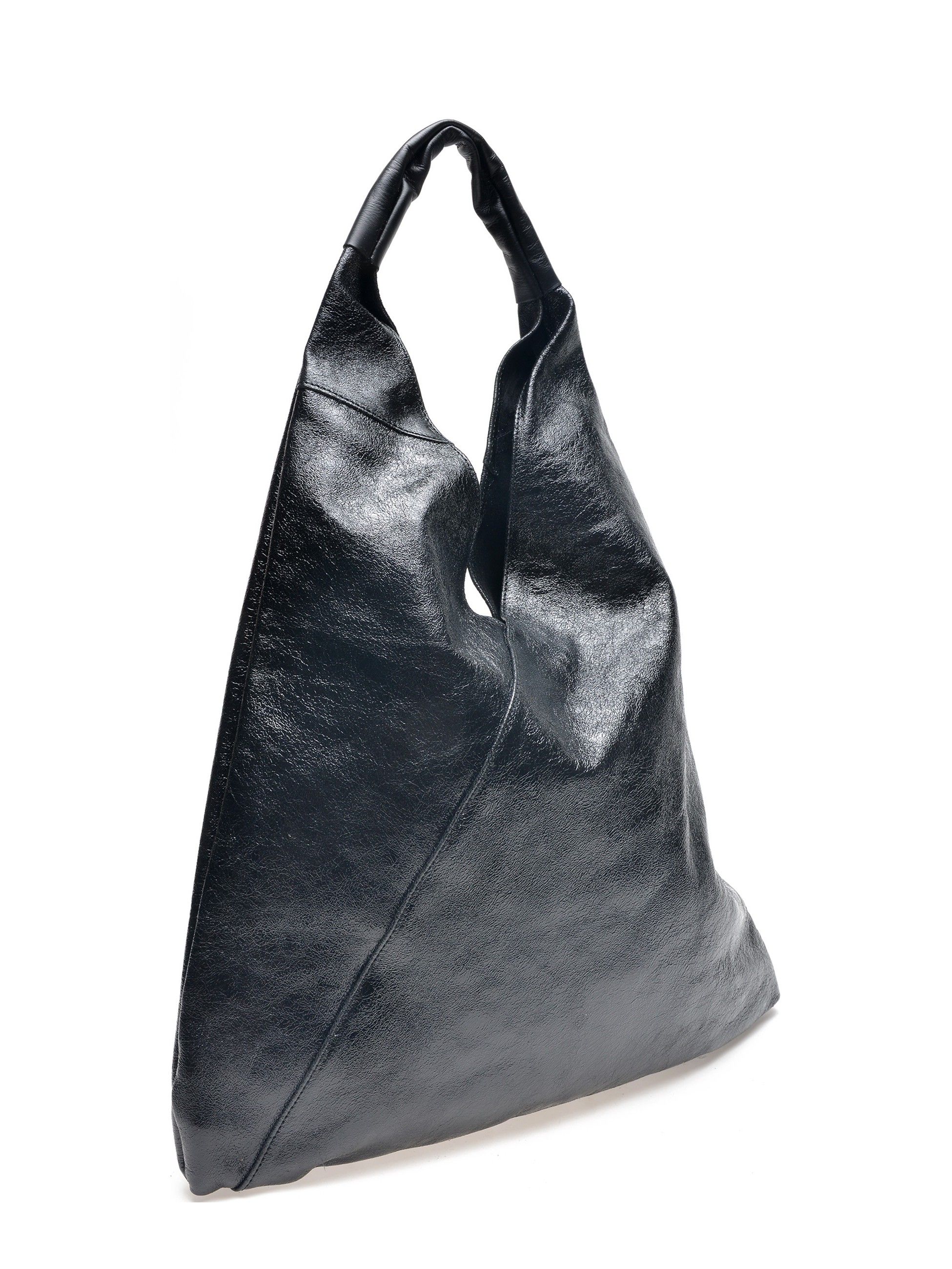Shopper bag
100% cow leather
Single top handle: 26 cm
Internal wallet with zip closure 
Dimensions: 37x46x/ cm