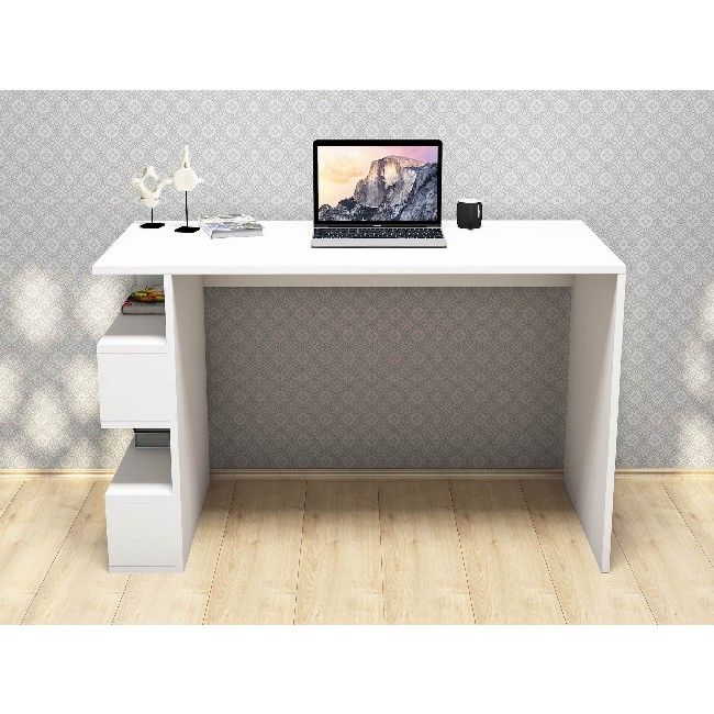 This modern and functional desk is the perfect solution to make your work more comfortable. It is suitable for supporting all computers and printers. Thanks to its design it is ideal for both home and office. Easy-to-clean and easy-to-assemble assembly kit included. Color: White | Product Dimensions: W120xD60xH75 cm | Material: Melamine Chipboard, PVC | Product Weight: 27,8 Kg | Supported Weight: 20 Kg | Packaging Weight: W127,5xD68xH8 cm Kg | Number of Boxes: 1 | Packaging Dimensions: W127,5xD68xH8 cm.