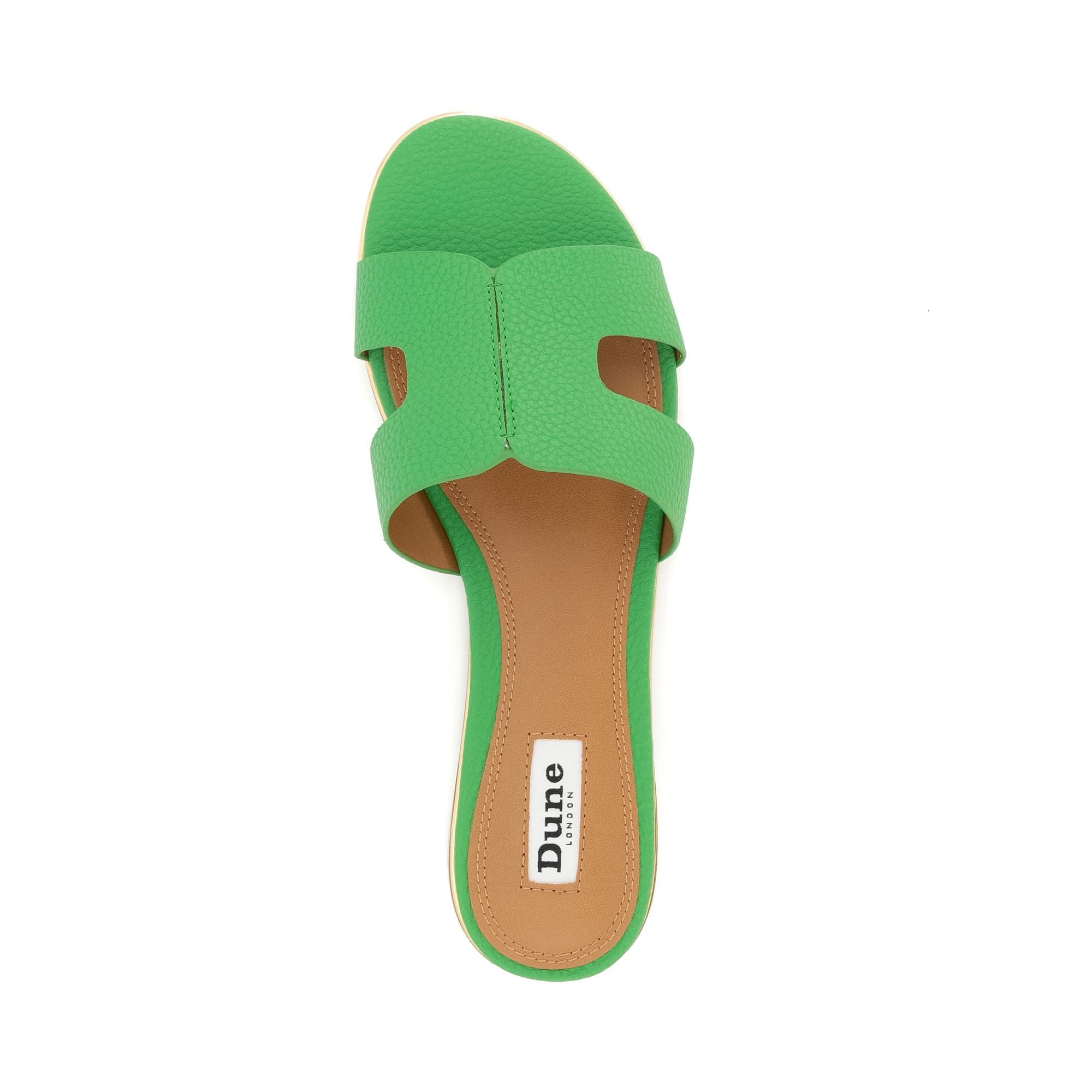 Boost your Summer style credentials. Practical and stylish thanks to supple materials and distinct design. With versatile appeal, the sole also has extra depth for added comfort.