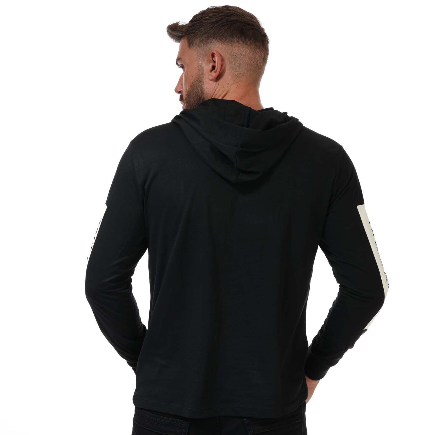 Mens True Religion Hooded Long Sleeve Logo T- Shirt in black.- Hooded neckline.- Long sleeves.- Ribbed cuffs.- Horseshoe logo at the chest and True Religion lettering design down the sleeve.- Regular fit.- 60% Cotton  40% Polyester. Machine washable.- Ref: 1055621001