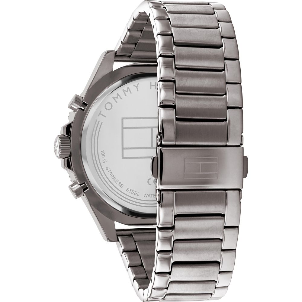 This Tommy Hilfiger Larson Multi Dial Watch for Men is the perfect timepiece to wear or to gift. It's Grey 46 mm Round case combined with the comfortable Grey Stainless steel watch band will ensure you enjoy this stunning timepiece without any compromise. Operated by a high quality Quartz movement and water resistant to 5 bars, your watch will keep ticking. This fashionable watch with numbers on the bezel is a perfect gift for New Year, birthday,valentine's day and so on -The watch has a calendar function: Day-Date, 24-hour Display High quality 21 cm length and 20 mm width Grey Stainless steel strap with a Fold over with push button clasp Case diameter: 46 mm,case thickness: 10 mm, case colour: Grey and dial colour: Grey