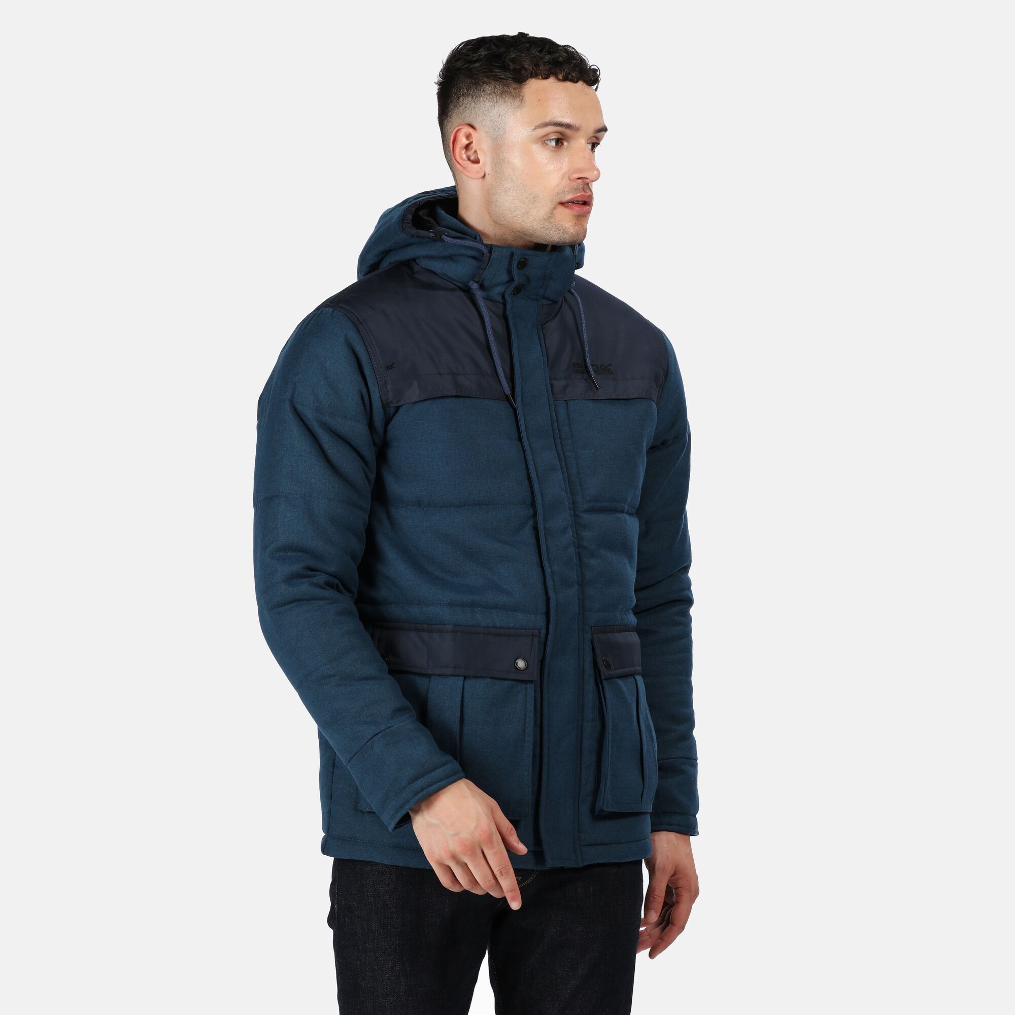 100% polyester micro poplin fabric. Water repellent coating. Thermo-guard insulation. Polyester taffeta lining. Internal security pocket, 1 chest pocket and 2 lower patch pockets with handwarmer pockets behind. Grown on hood with adjusters.