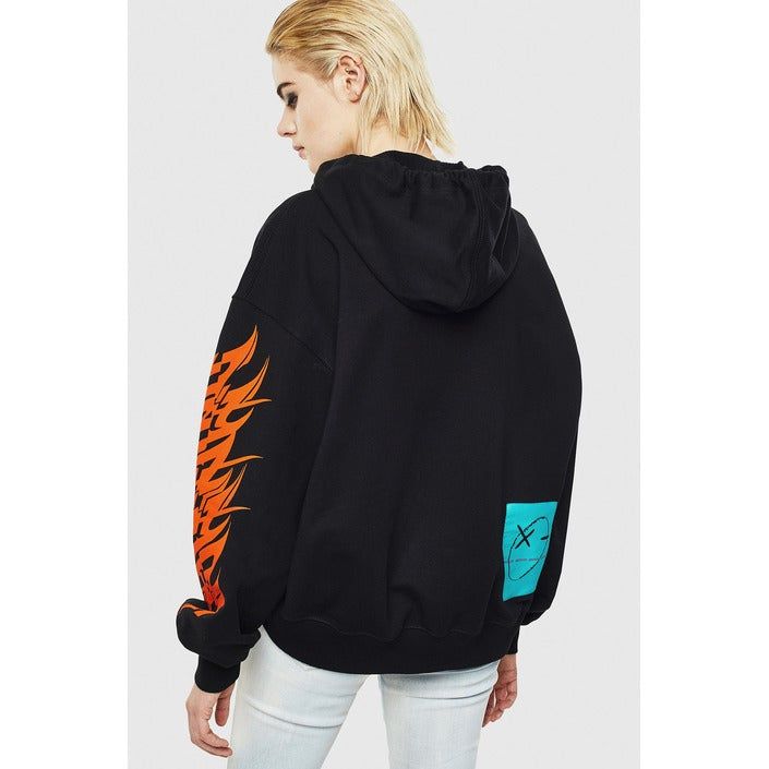 Brand: Diesel Gender: Women Type: Sweatshirts Season: All seasons  PRODUCT DETAIL • Color: black • Pattern: print • Sleeves: long • Collar: hood  COMPOSITION AND MATERIAL • Composition: -100% cotton  •  Washing: machine wash at 30°. length:short. style:zipper. material:cotton. type:bomber. hood:hood