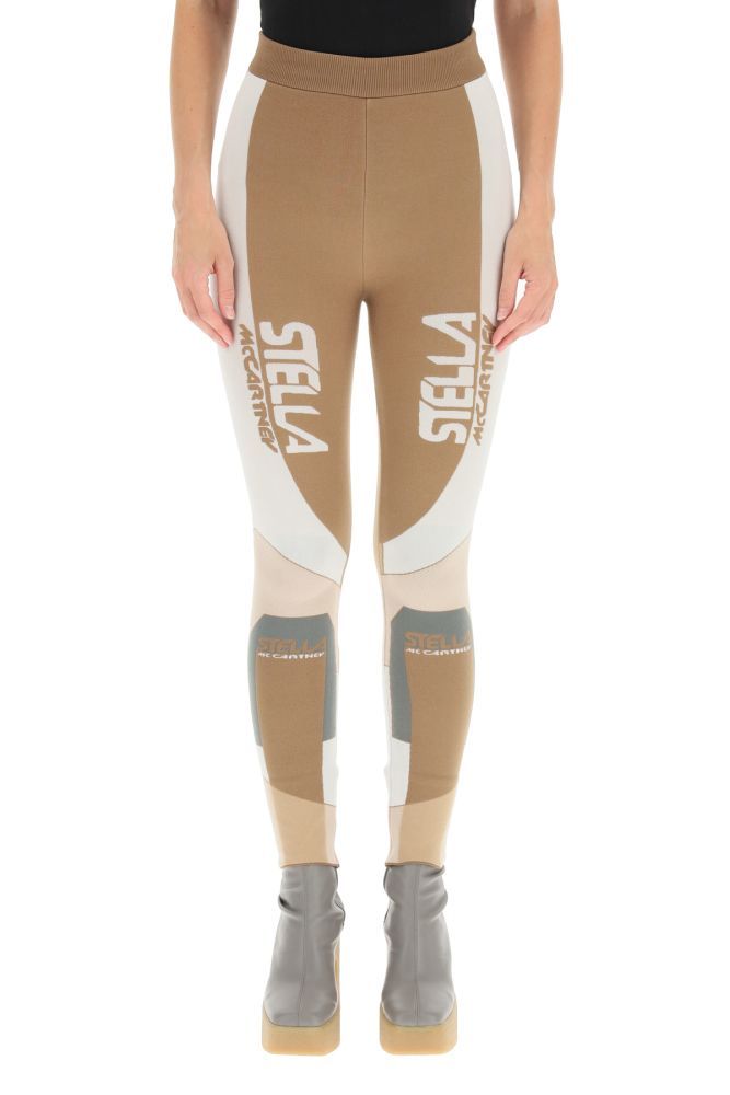 Stella McCartney high-waisted leggins in technical elasticated fabric. Characterized by skinny fit, elasticated high waits and inlaid-knitted logo. The model is 177 cm tall and wears a size IT 38. 