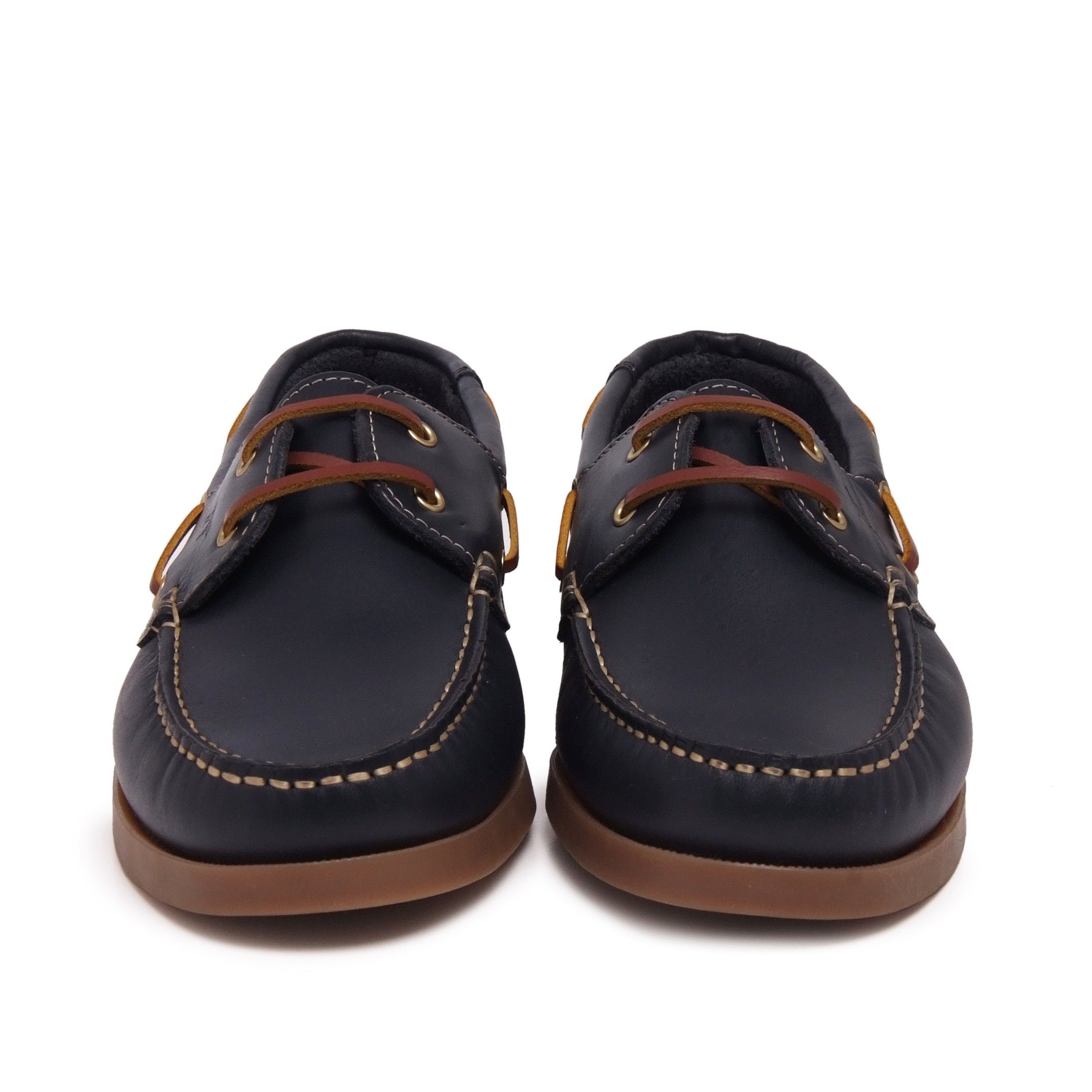 Lace up boat shoes. Upper: Oil leather. Inner and insole made of natural leather. Insole: leather.Sole: Non -skid rubber . MADE IN PORTUGAL.