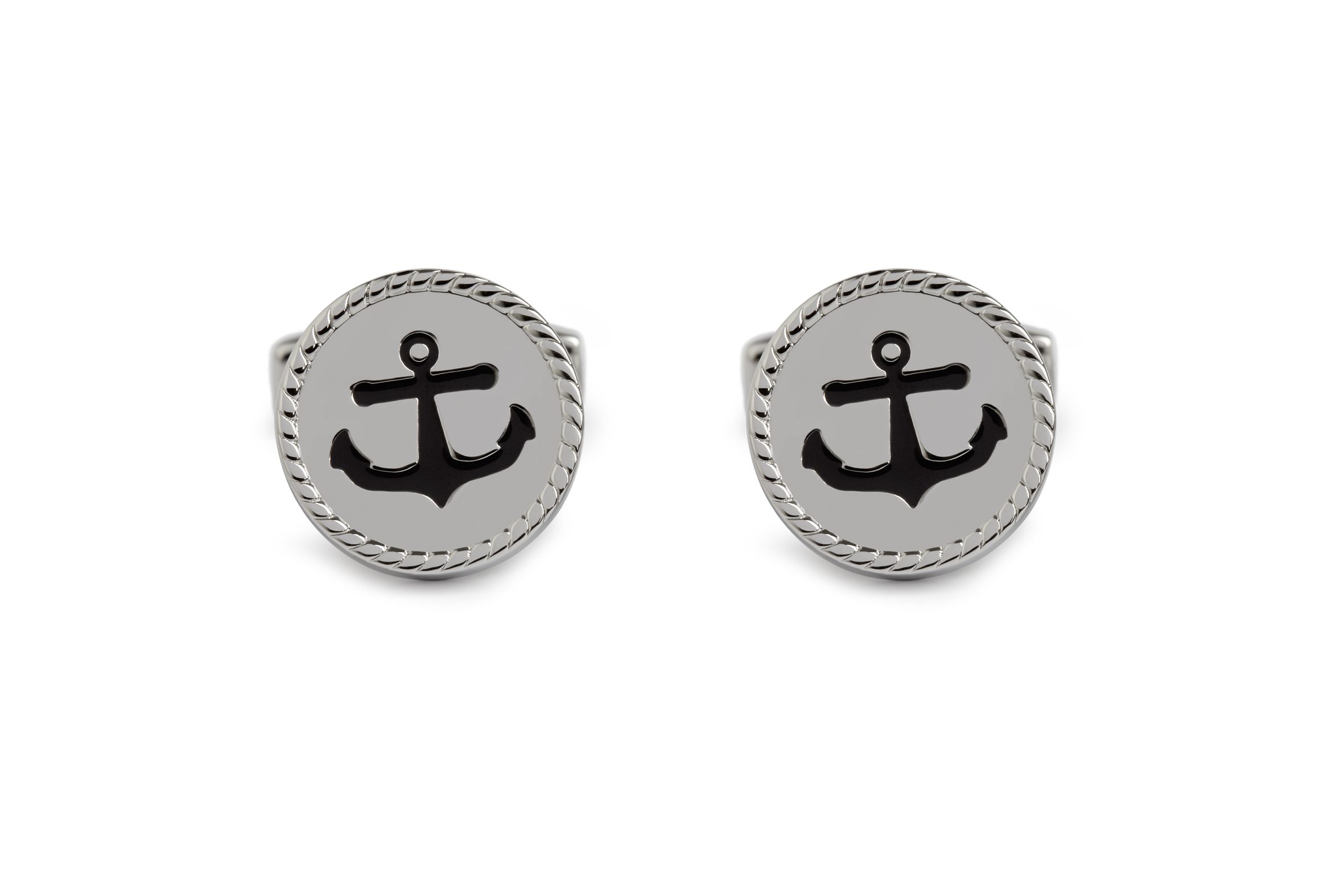 For all salty dogs abreast on the ocean waves, or those who remember the golf club blazer buttons of the 70s, a rhodium plated enamel infilled anchor design with twisted rope outer detailing.  Toggle back
