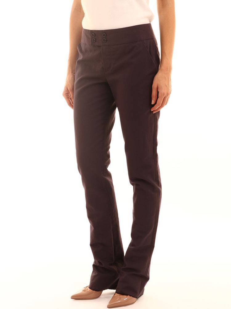 Purple trousers with buttons closure at the waist.The model is 1.78 tall and wears size S / 40IT / 26US / 36FR / 8UK