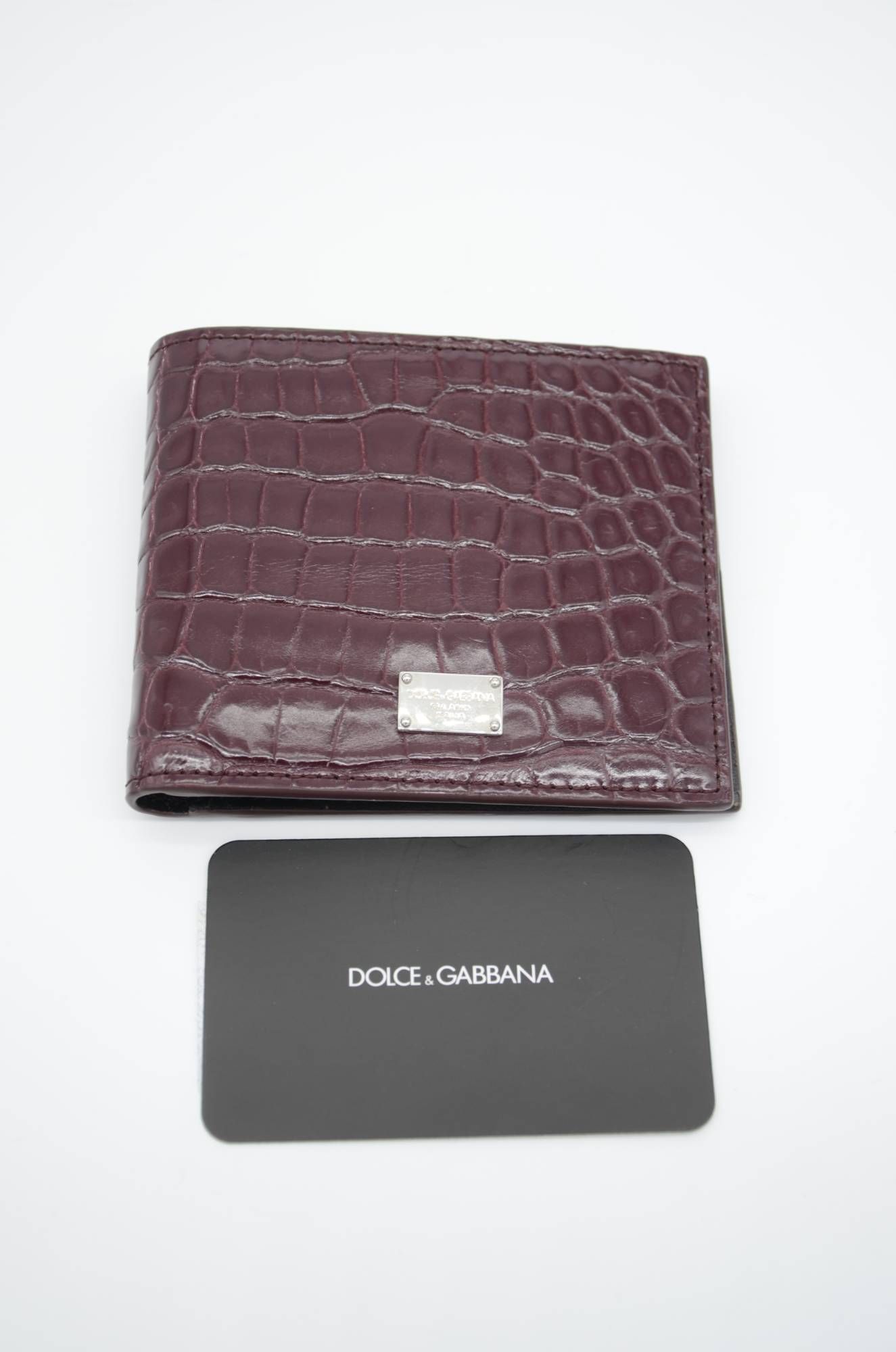 Dolce & Gabbana Men Leather Wallet
Dolce & Gabbana Plate