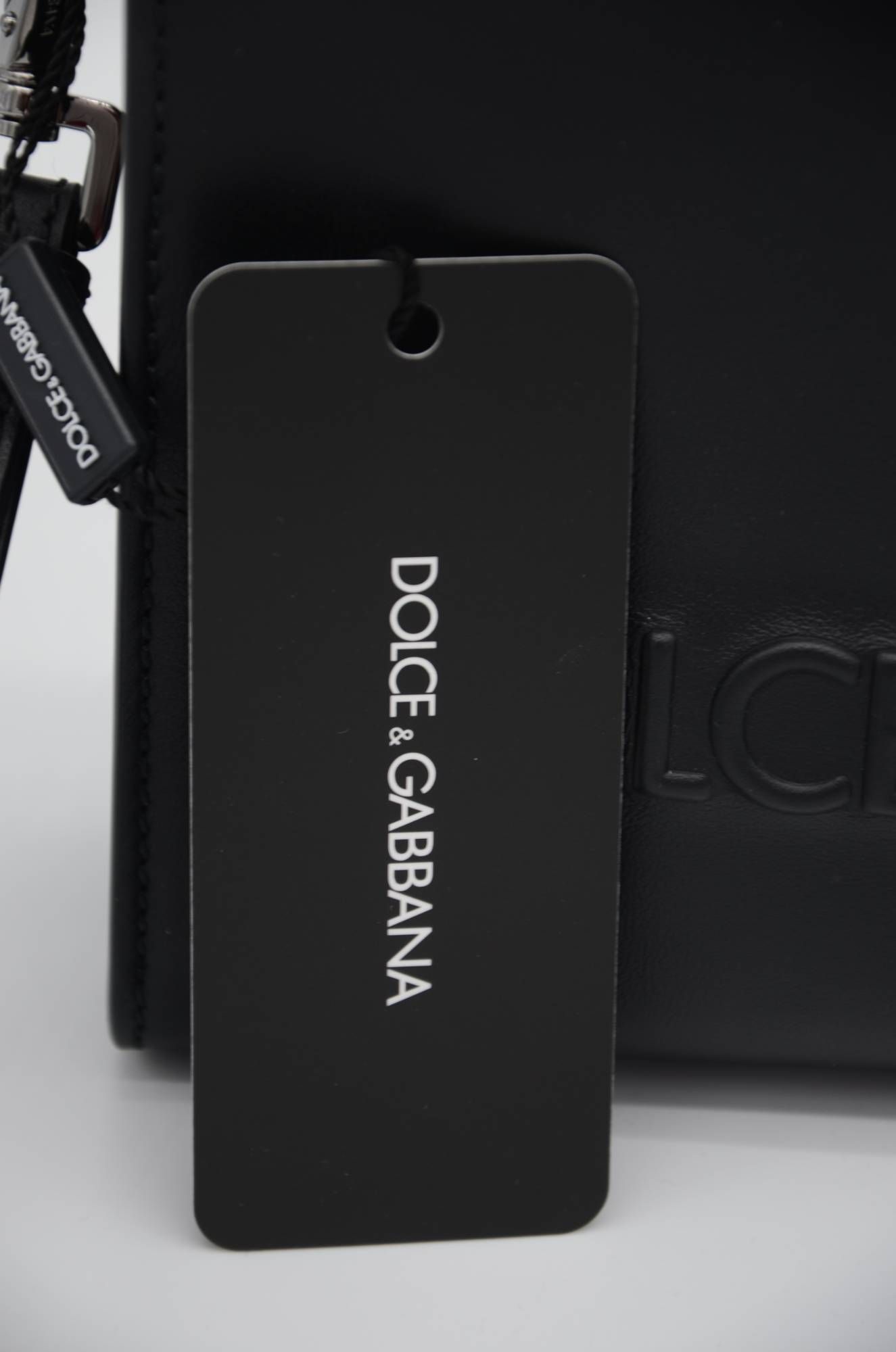 Dolce & Gabbana Men Leather Clutch Bag
With Dolce & Gabbana Logo
With Zipper