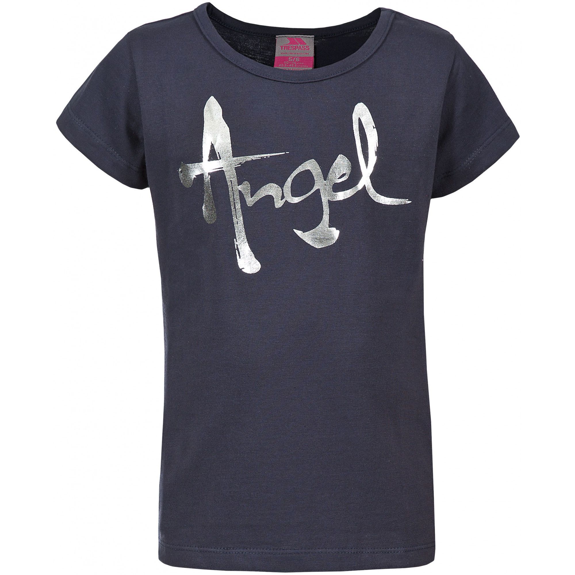 Round Neck T-Shirt. Print on the Front. 65% Polyester, 35% Cotton. Trespass Childrens Chest Sizing (approx): 2/3 Years - 21in/53cm, 3/4 Years - 22in/56cm, 5/6 Years - 24in/61cm, 7/8 Years - 26in/66cm, 9/10 Years - 28in/71cm, 11/12 Years - 31in/79cm.