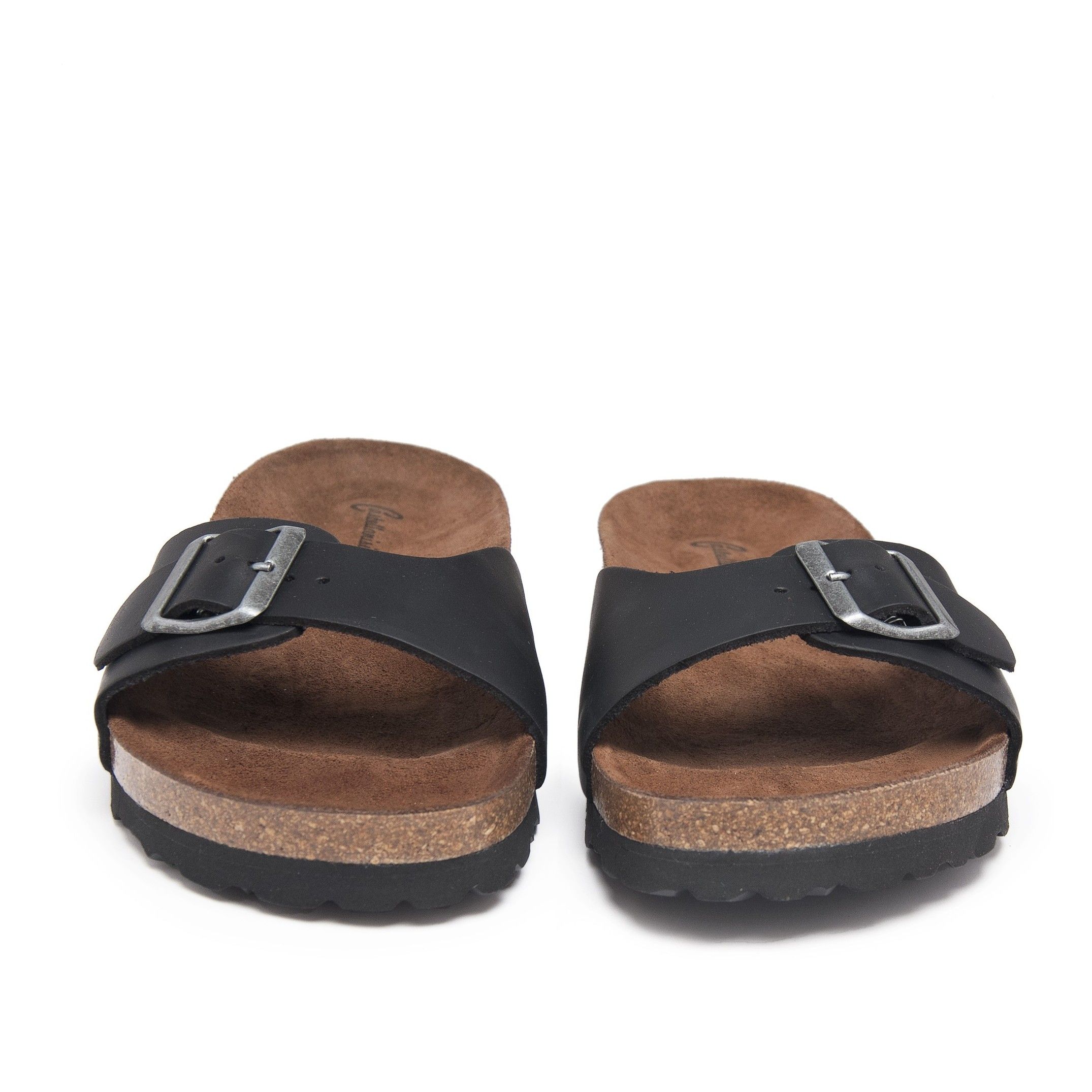 Bio leather sandals with metal buckle. Adjustable metal buckle. Exterior and interior made of leather. Sole: EVA. This product is manufactured in Spain.