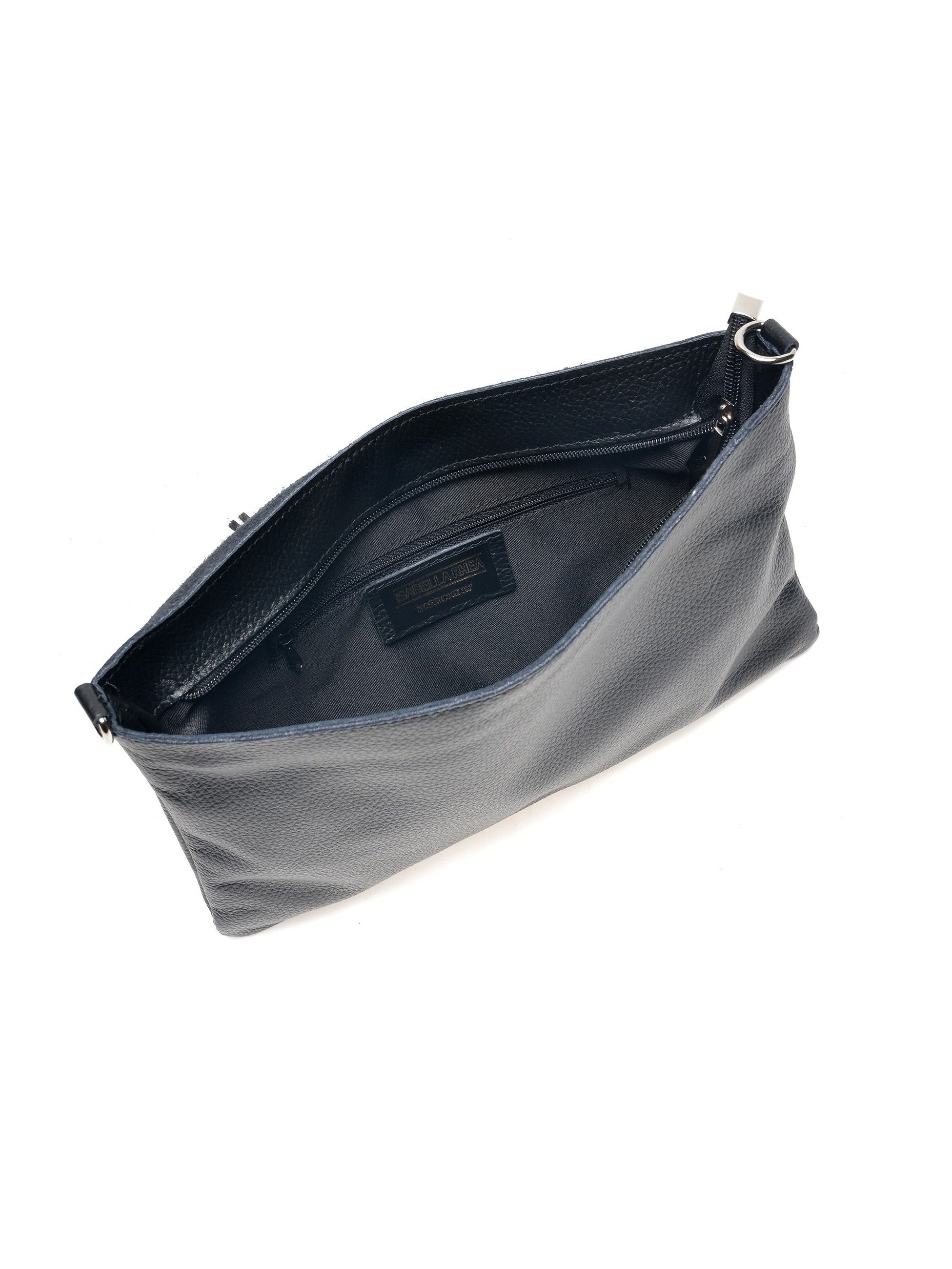 Shoulder Bag
100% cow leather
Top zip closure
Inner zip pocket
Tassel detail
Dimensions (L): 22x30 x / cm
Handle: /
Shoulder strap: 120 cm adjustable