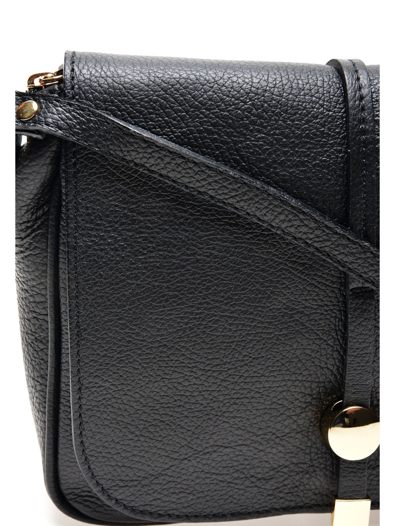 Shoulder Bag
100% cow leather
Flap over closure with internal zip
Internal zip pocket
Back zip pocket
Detachable shoulder strap: 120 cm
Dimensions (L): 21x25x6cm