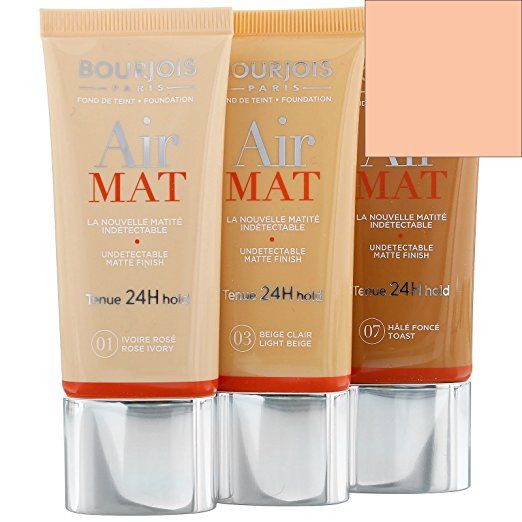 Bourjois Air MAT 24H foundation has been specially developed to give skin a smooth, matte finish that lasts for up to 24 hours. Its non drying, lightweight formula lets skin breathe throughout the day and provides high coverage for a flawless finish. Enriched with mattifying micronized powders, it eliminates shine with no mask effect for an undetectable result.