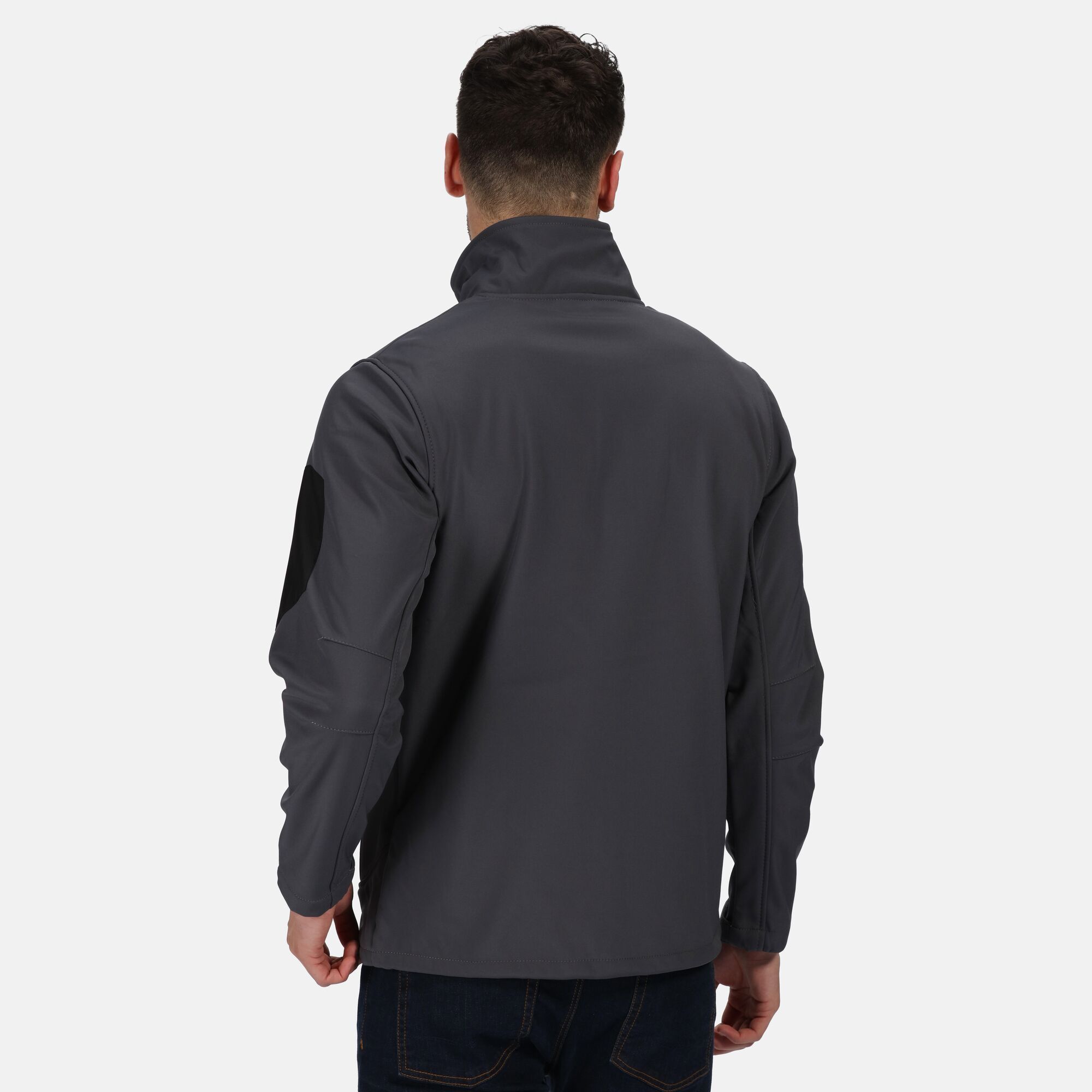96% Polyester, 4% Elastane. 2 zipped lower and 1 chest pocket. 1 zipped sleeve pocket. Adjustable cuffs. Adjustable shockcord hem. Inner zip guard. Fabric: Warm backed woven Softshell XPT waterproof and breathable 3 layer membrane fabric. Wind resistant membrane fabric. Atl durable water repellent finish. Regatta Standout Mens sizing (chest approx.): XS (36in/92cm), S (38in/97cm), M (40in/102cm), L (42in/107cm), XL (44in/112cm), XXL (47in/119cm), XXXL (50in/127cm), XXXXL (53in/134.5cm).
