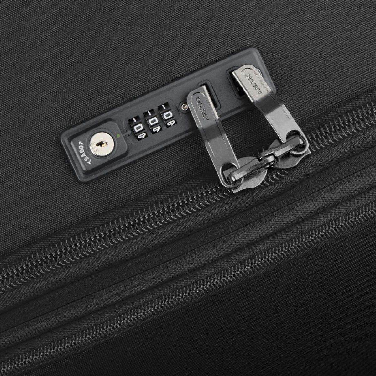 Expandable Slim Cabin Case Mercure 55 cm Delsey, hand luggage in light and durable fabric, with zipped compartment, front pocket, side handle, two silent wheels, TSA combination lock, and double tube telescopic handle.