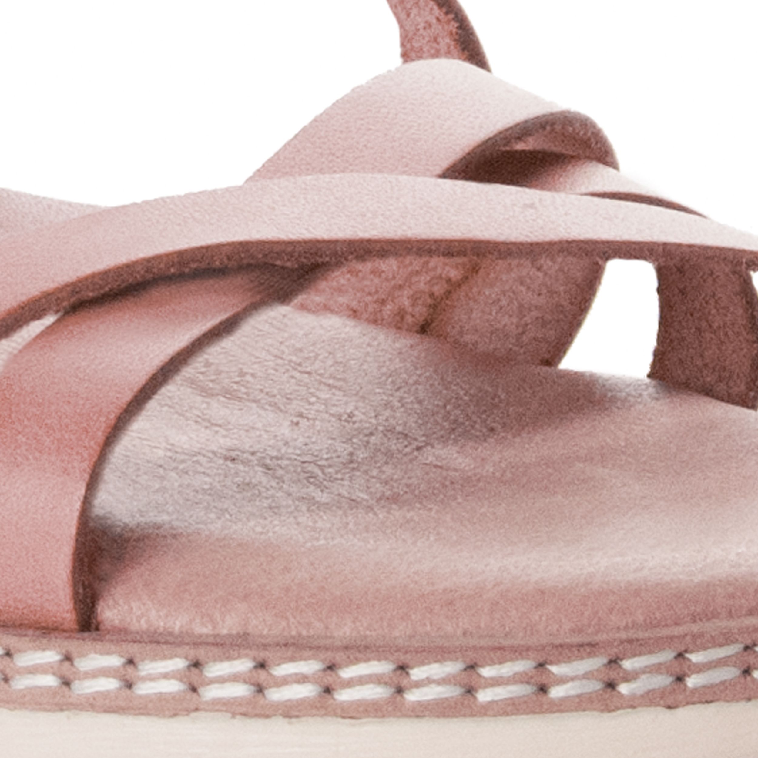 Special edition Comodoo. Natural skin wedge sandal, with maximum comfort on the plant, by its gel, soft and padded template. It looked like you walk on a mattress. Anatomical Closure of buckle, of good quality. Anti-slip sole. Very summer for his style. Made in Spain.