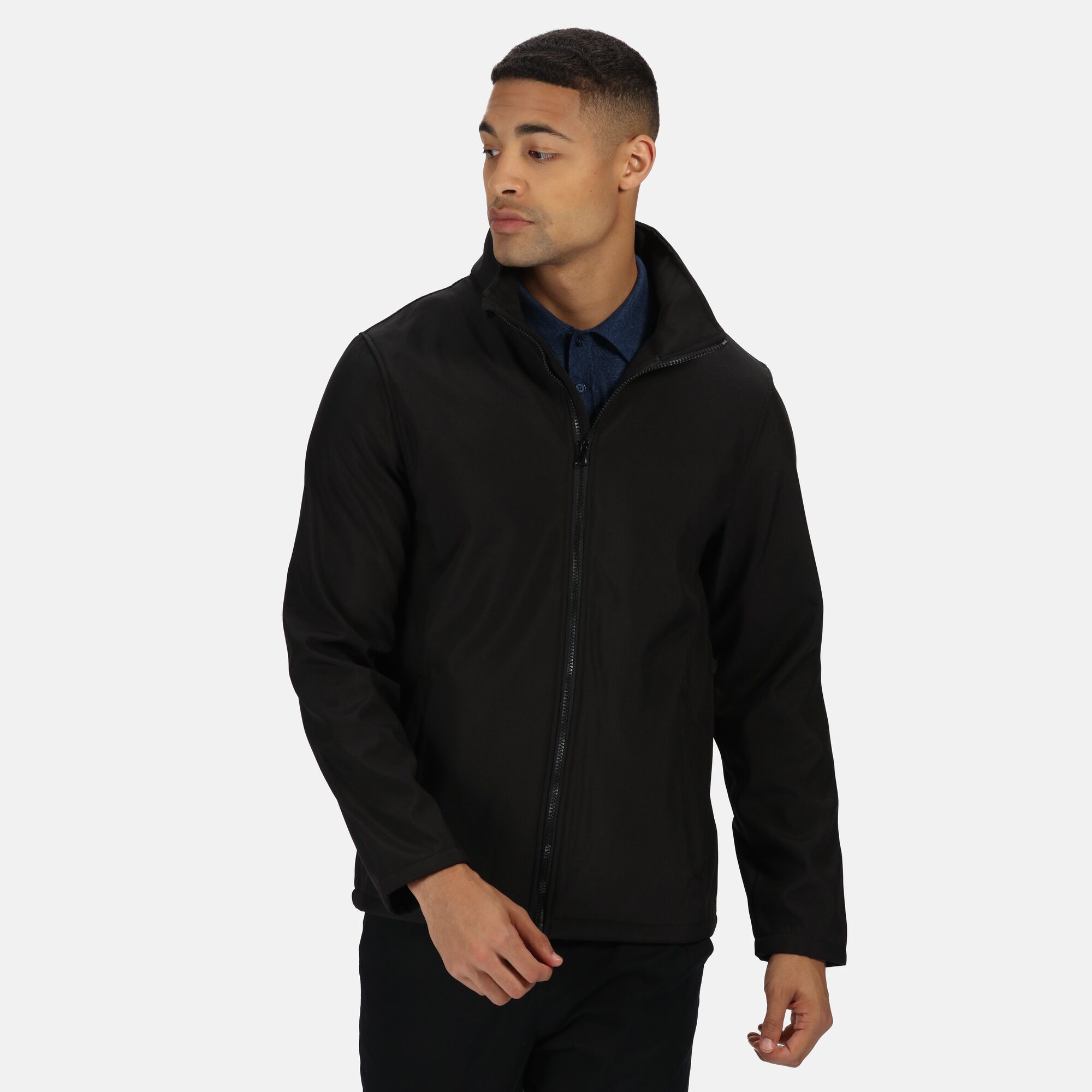 100% Polyester. Warm backed woven softshell jacket. Printable softshell fabric. Wind resistant membrane fabric. Durable water repellent finish. Inner zip guard, 2 lower pockets and adjustable shockcord hem.