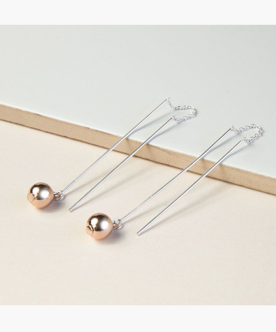 Offering premium sterling silver jewellery at affordable prices, Martha Jackson takes inspiration from the natural world and implements it into each design. Refresh your jewellery box with this beautiful piece.
