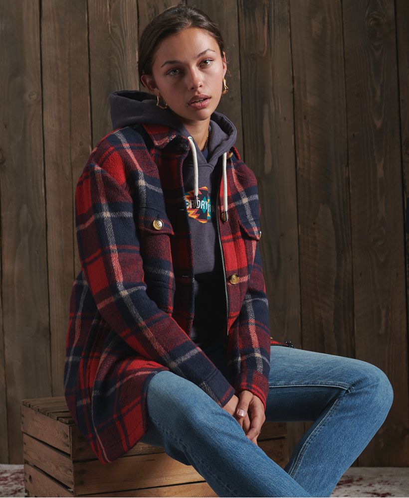 Get the ultimate 'I stole my significant others shirt' look with this oversized, soft Heritage brushed shirt jacket. Designed to be comfortable and give you a vintage vibe.Single collarButton and zip fasteningFour pockets