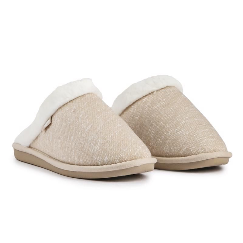 Give your toes a massive hug with these super-cosy grey slippers, designed for those days when only indulgence will do. The faux fur lining will keep your toes toasty while the rigid sole supports your feet all through the cooler months.
- Light jersey cotton upper- Faux fur lining- Plush foam comfort insole