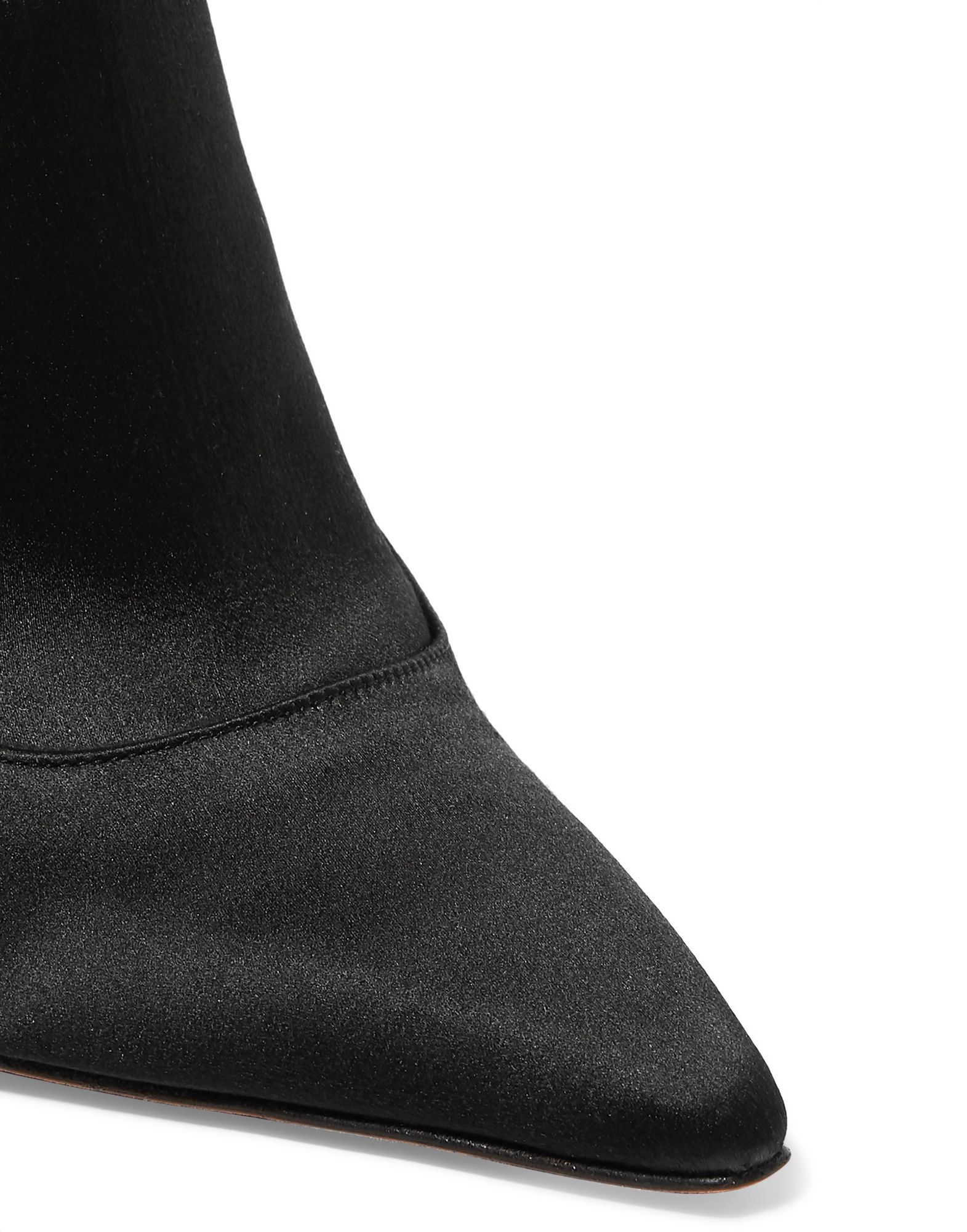 satin, no appliqués, solid colour, narrow toeline, stiletto heel, leather lining, leather sole, contains non-textile parts of animal origin