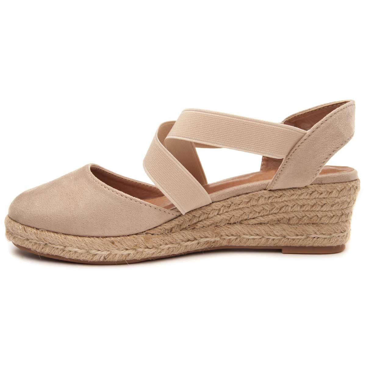 These jute wedges are what you are looking for for your most special events. And it is that it combines a current design with its elastic strips crossed and soft tick fabric with colors very to the last and versatiles. It consists of a comfortable wedge and a gel plant to hold long days of fair and that arises since with this shoe you will not go unnoticed. With anti-slip sole and doubly sewn for greater durability. Easy to clean and with quality materials. Acts 100% is Spain .. CLOWSE.Description Technical: External materialSynthetic materialMaterial Interior: Synthetic Material.Material Plant: Synthetic Material.Material Sole: STOOL TACON: 5.5 bag