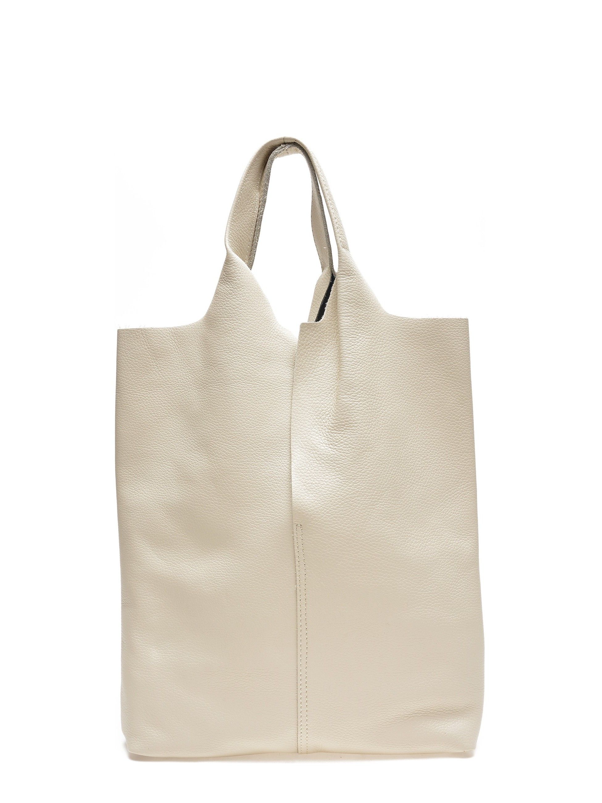 Shopper Bag
100% cow leather
Two top handles: 30 cm
Interior zip pocket
Dimensions: 42x38xcm