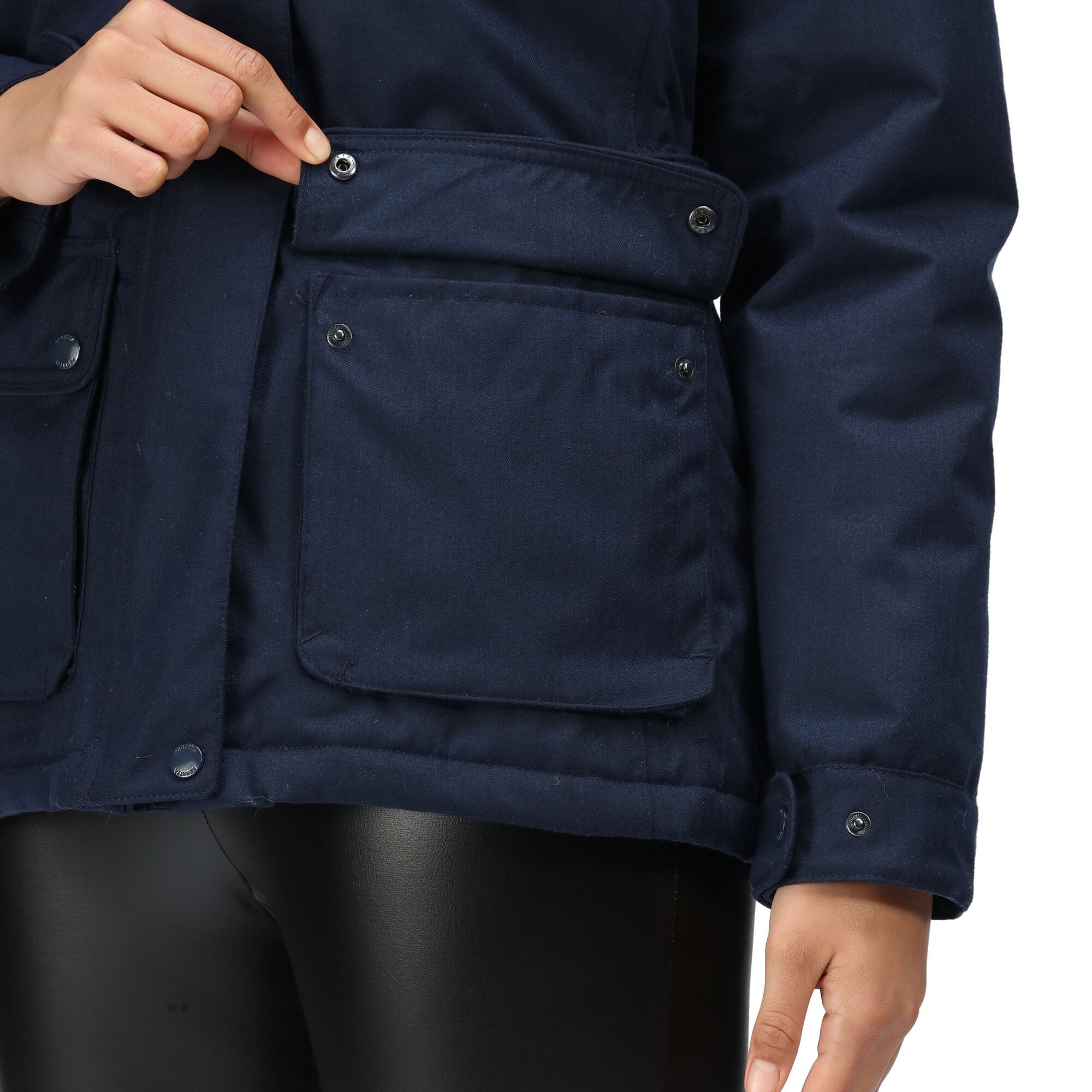 Material: 100% Polyester. Design: Plain. Fit: Regular. Breathable, Faux Fur Collar, Insulated, Side Slits, Waterproof. Fabric Technology: Isotex 8000, Thermo-Guard. Cuff: Adjustable, Stud. Neckline: High Collar. Sleeve-Type: Long-Sleeved. Length: Regular. Pockets: 2 Lower Pockets. Fastening: Stud, Zip. Hem: Adjustable, Part Elasticated, Stud.