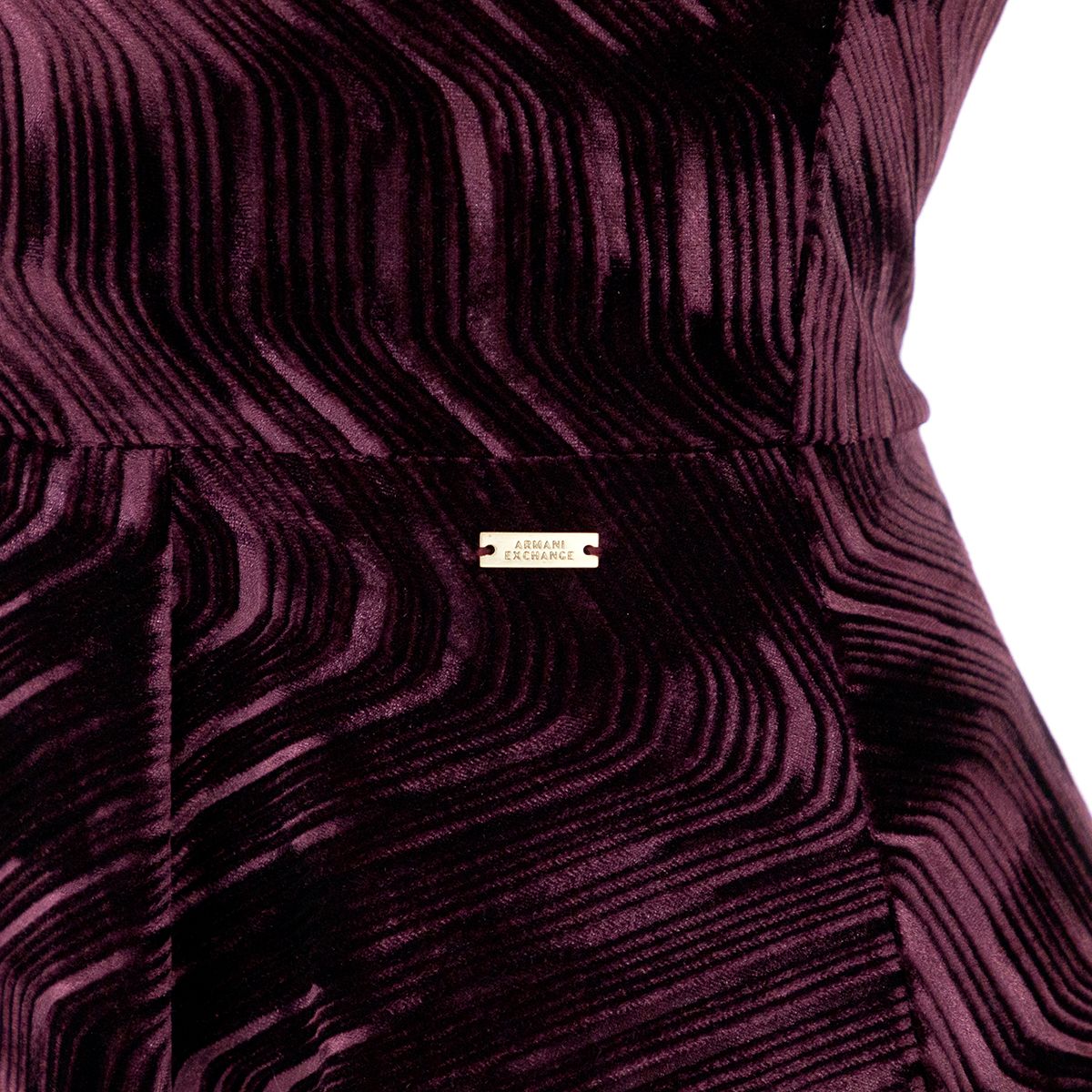 Armani Exchange 6ZYA83YJU2Z-1715-XL Fall in love with this velvet purple dress, perfect for autumn and winter.