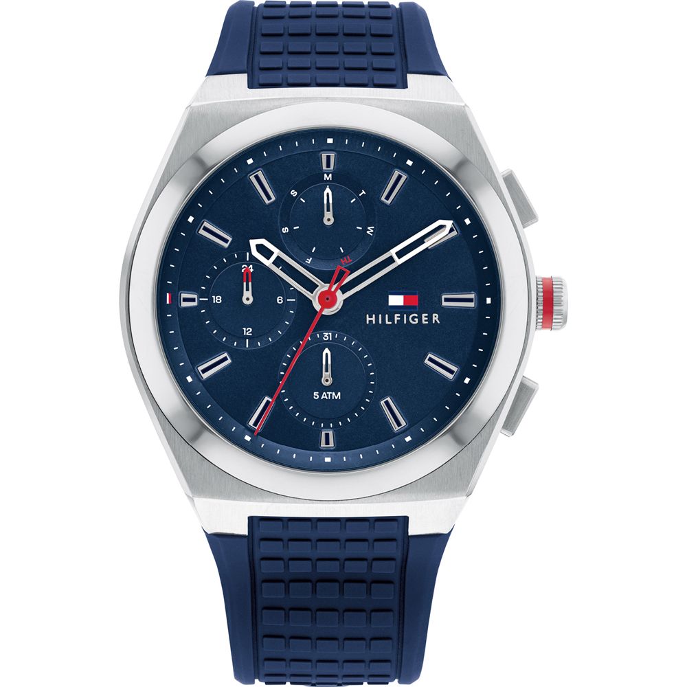 This Tommy Hilfiger Connor Multi Dial Watch for Men is the perfect timepiece to wear or to gift. It's Silver 44 mm Round case combined with the comfortable Blue Rubber watch band will ensure you enjoy this stunning timepiece without any compromise. Operated by a high quality Quartz movement and water resistant to 5 bars, your watch will keep ticking. The classic colours will go great with any outfit . It enables you to easily spice up a normal outfit and add style to your life. -The watch has a calendar function: Day-Date, 24-hour Display High quality 21 cm length and 23 mm width Blue Rubber strap with a Buckle Case diameter: 44 mm,case thickness: 10 mm, case colour: Silver and dial colour: Blue