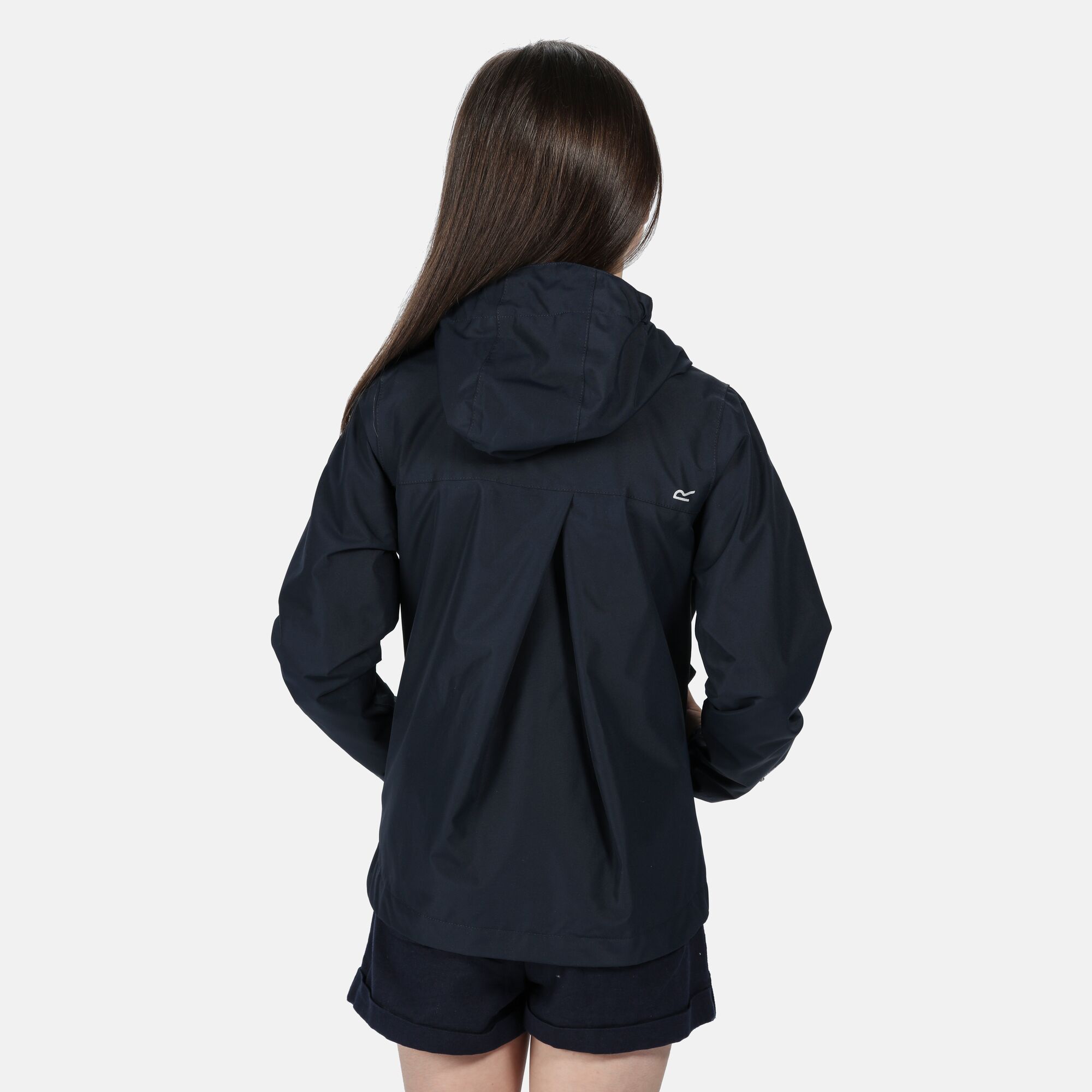 Material: 100% Polyester. Durable, water repellent summer rain mac with lining. Cut hip-length with a zip and stormflap fastening, spacious pockets. Grown on elasticated hood. Adjustable cuffs with snap fastening. Regatta logo badge on the left sleeve.
