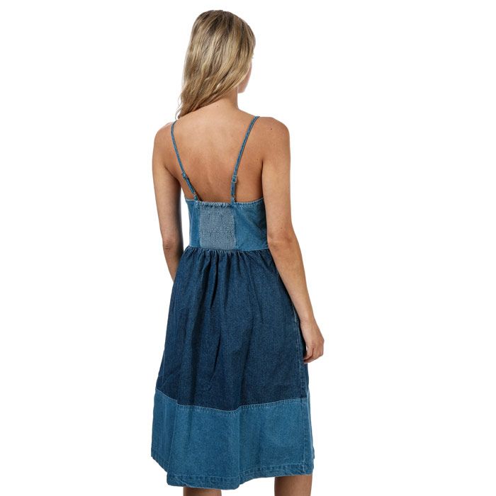 Superdry women's Denim midi dress. This classic denim dress features adjustable spaghetti straps, an elasticated back and button fastening. Finished with a discreet Superdry metal logo badge on the waist.
