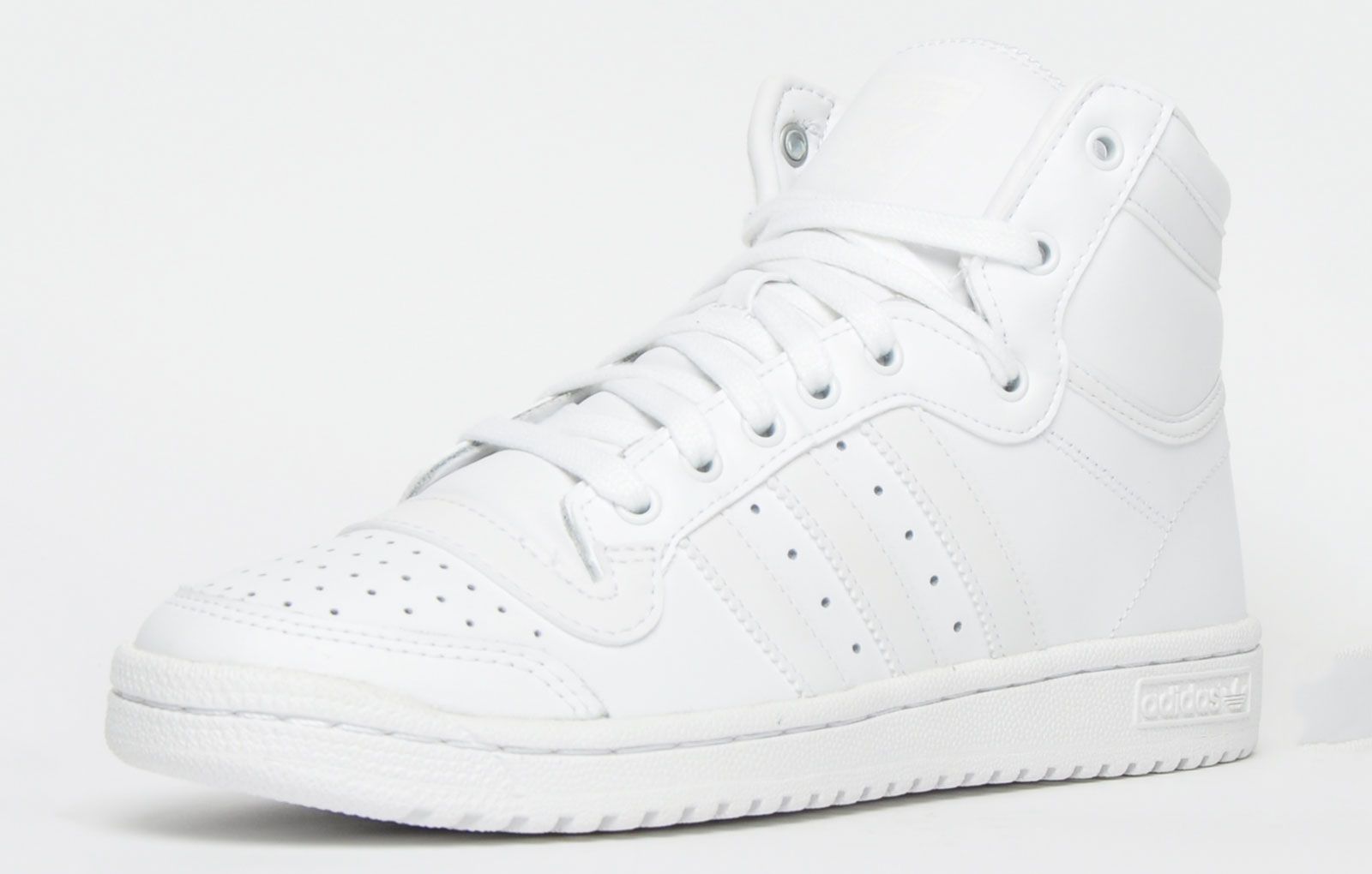 These Adidas trainers are sold as B grades, which means there may be some very slight cosmetic issues on the shoe and they come in a white box with the Adidas brand authenticity details attached to it.  Any blemishes are usually very difficult to see.  All shoes are guaranteed to give fair wear and tear and offer a substantial saving against the normal high street price. The overall function or performance of the shoe will not be affected by any minor cosmetic issues. Adidas B Grades are authentic products released by the brand for sale with their approval and at greatly reduced prices. If you are unhappy with your purchase, we will be more than happy to take the shoes back and issue a full refund.