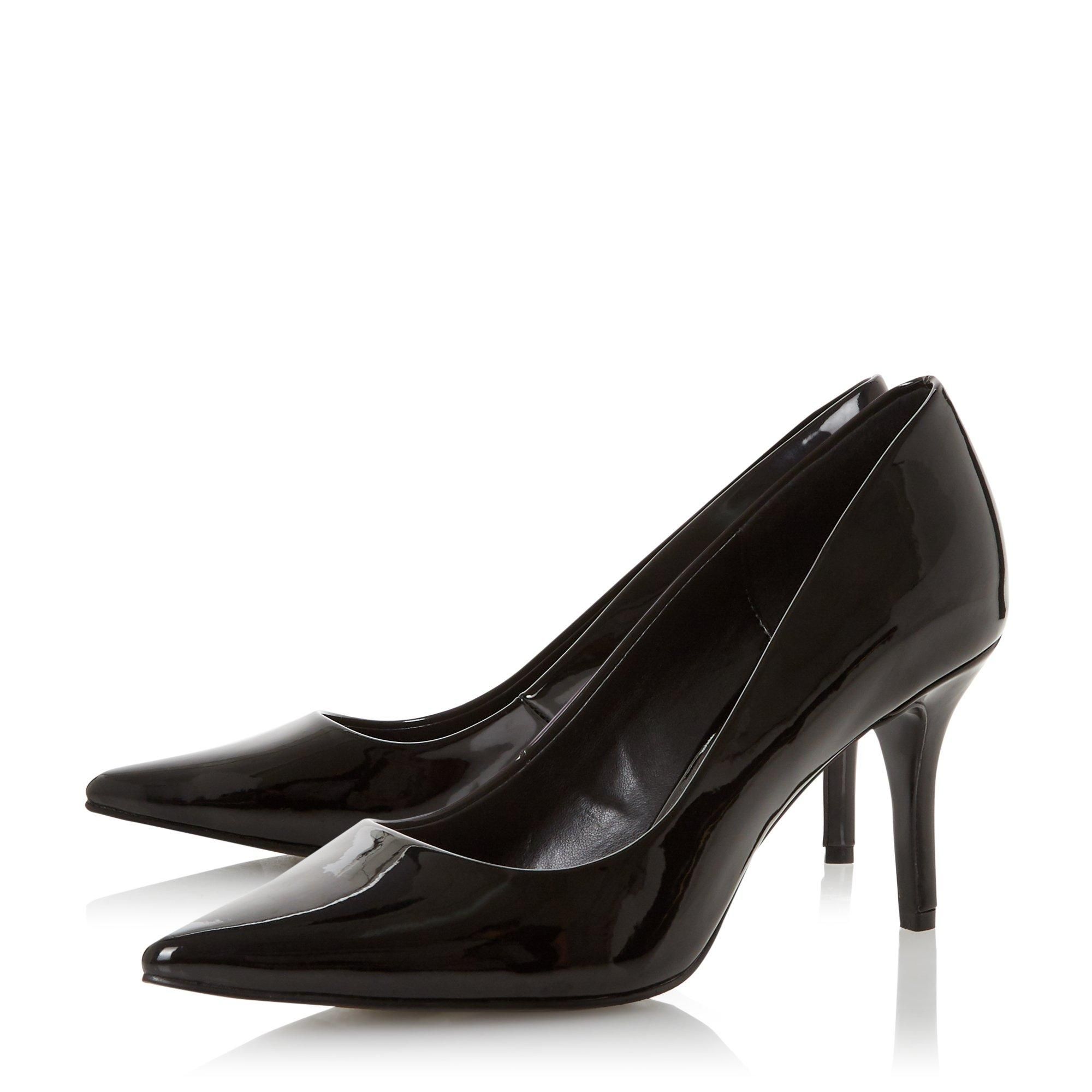 Channel bold and elegant femininity with the Allina court shoe from Dune. Its silhouette is defined by a timeless stiletto heel and a pointed toe. This classic court is the perfect day to evening style.