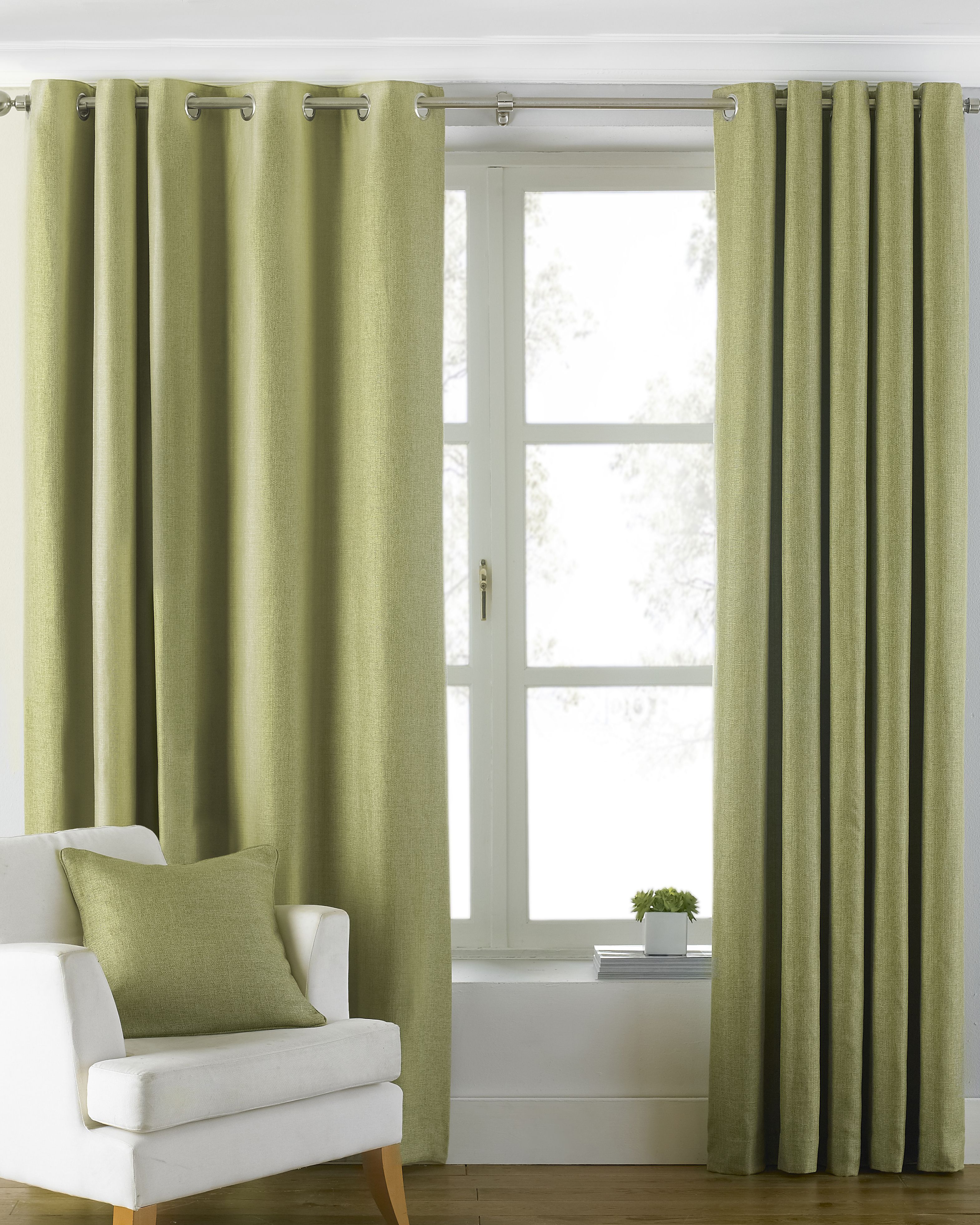 The Atlantic curtains feature a plain twill woven fabric in a range of earthy tones to suit any home style.  Made of 100% robust polyester these curtains don’t stain easily. With stainless steel eyelet holes the Atlantic curtains are easy to hang and only require a curtain pole for installation and come in a range of sizes to fit any window area.