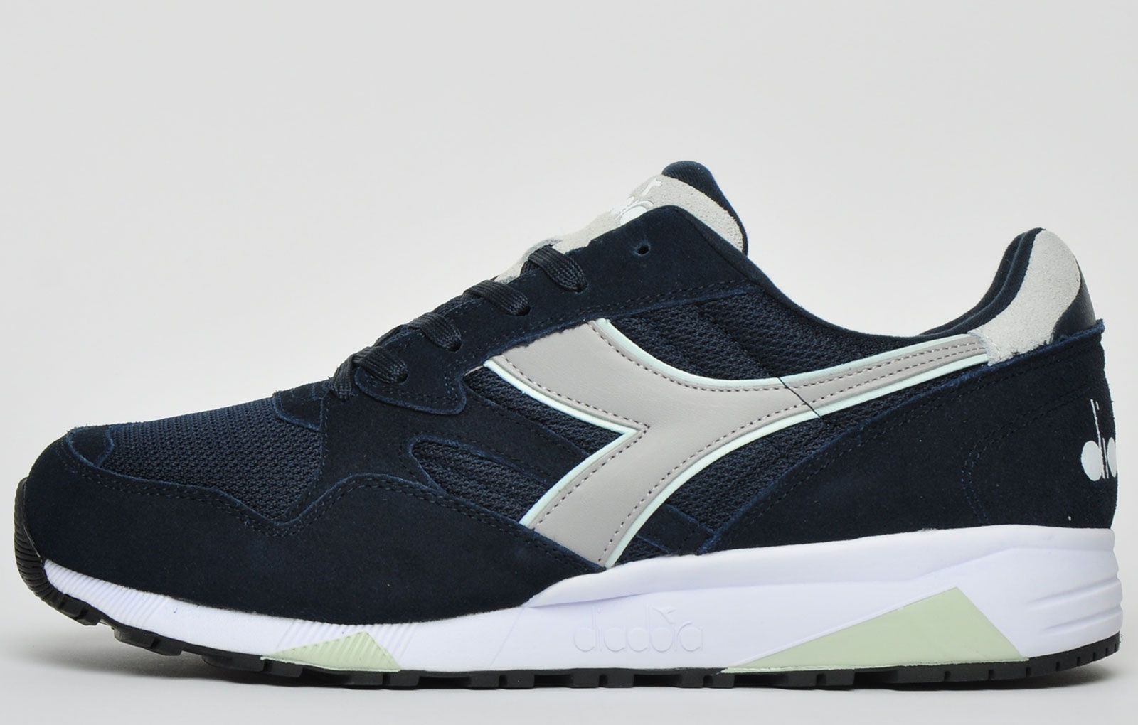 n902 diadora
