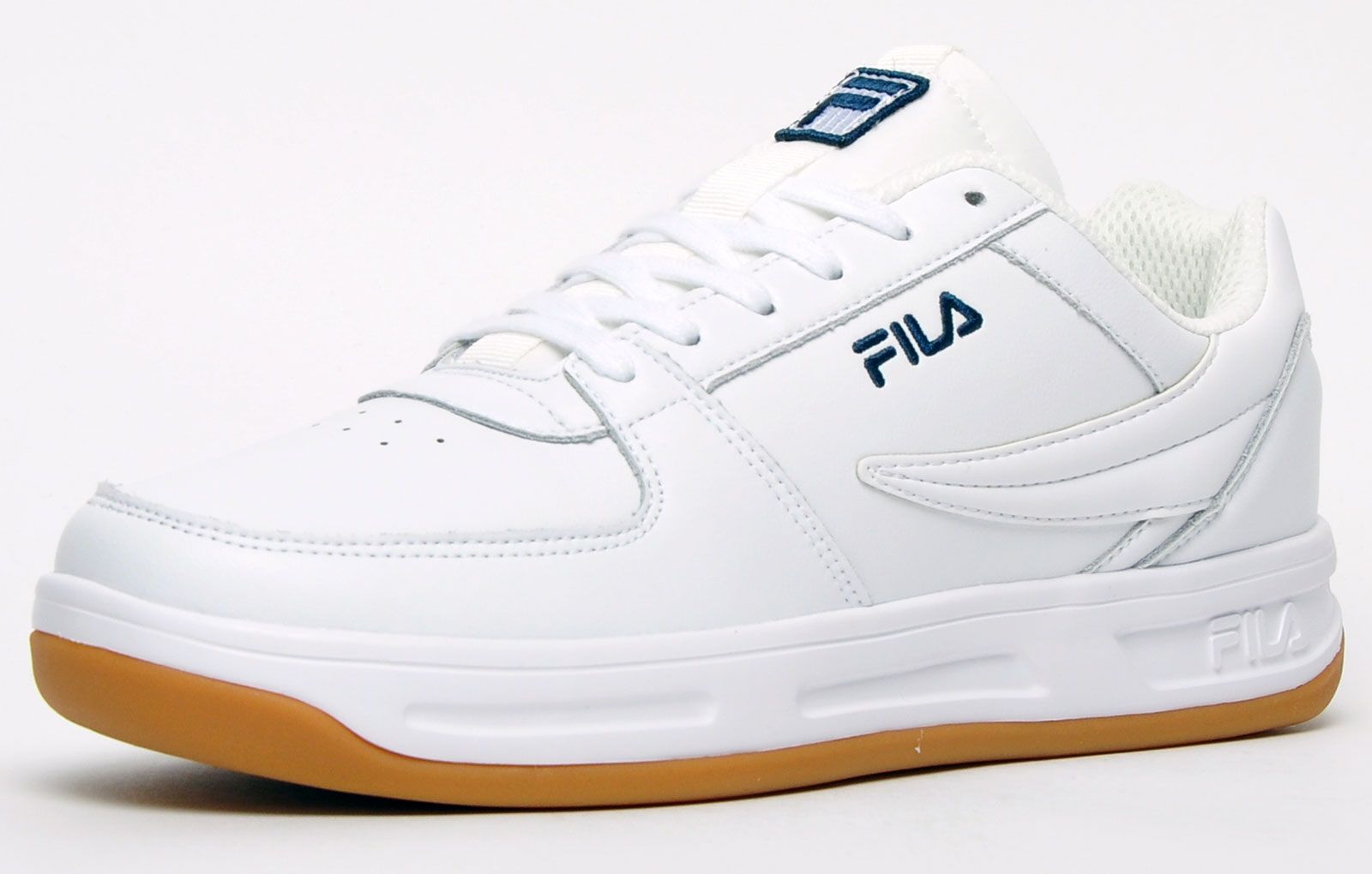 These Fila Classic Defender men’s trainers are the only option for casual days out, providing a stylish design that is guaranteed to get you noticed, whilst the timeless look will never go out of fashion, perfect for year round wear! <p class=