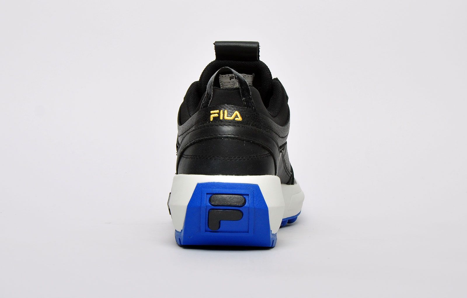 This men's Classic Fila Runner is constructed in a premium leather upper, with tonal lacing, sat on a cushioned EVA midsole for plush cushioning and impact protection, finished with an abrasion-resistant rubber outsole. <p class=