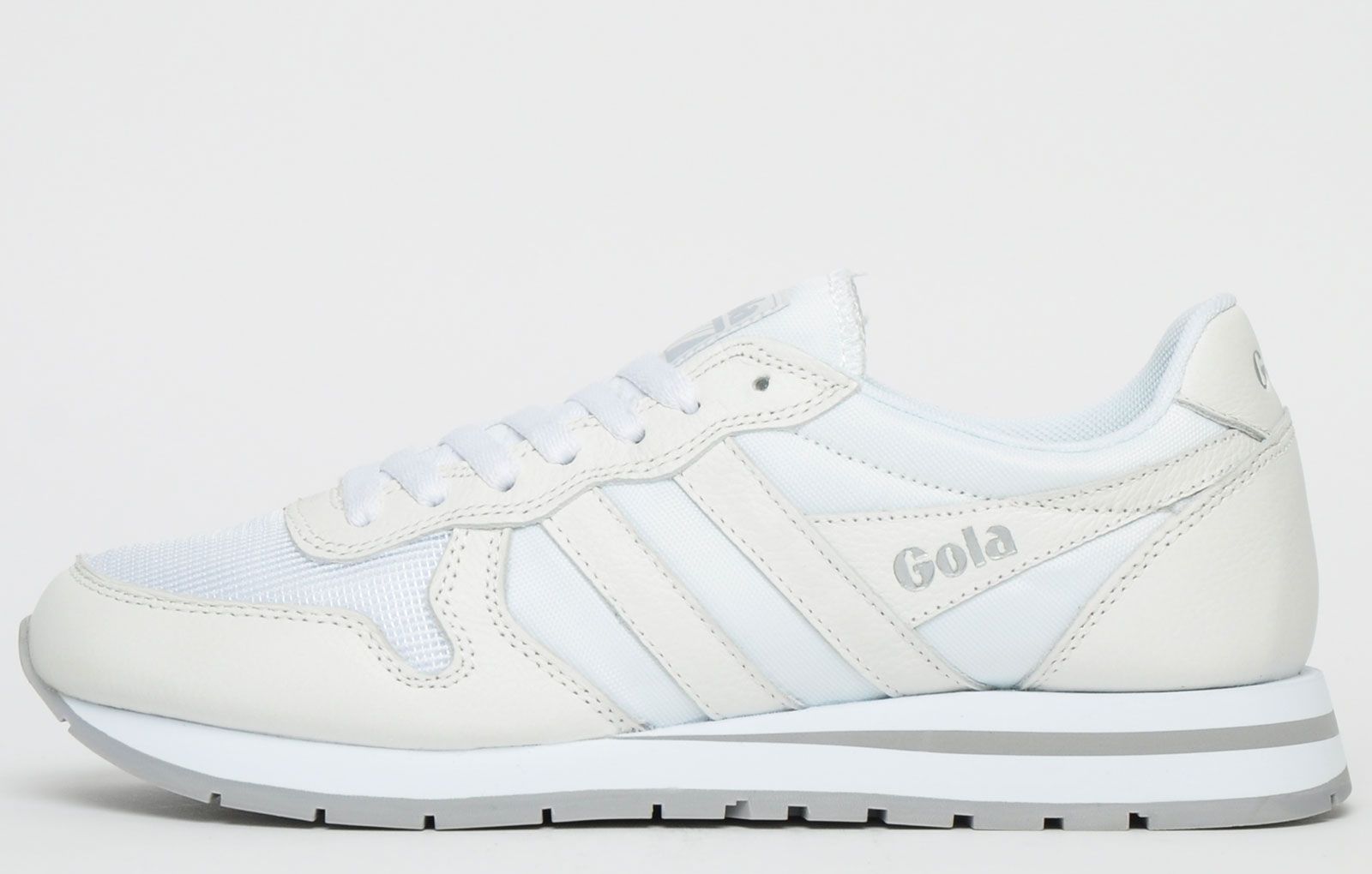 <p>Born in Britain in 1905, Gola holds its British Heritage close to its heart. Gola has been associated with numerous high profile sporting legends over the years and was the number 1 British Sportwear brand of the 1960`s and 70`s. Gola still produces some of the most iconic trainers of today and yester years too by reaching back into its archives to deliver authentic retro styling with occasionally a flavour of modern aesthetics. Gola creates footwear for those who choose not to follow the crowd and who want to stay true to the vintage retro trainer look.</p> <p>A vintage inspired jogger meets ‘90s on trend styling to form the outstanding Gola Classics Daytona leather for men. This reimagined version of Gola’s back catalogue style Daytona features a cushioned EVA midsole to give an authentic nod to Gola’s genuine heritage roots. Teamed with a mix of open mesh, nylon, and leather panels in classic white, highlighted with a touch of silver Gola branding</p> <p>- Leather/textile upper</p> <p>- Retro runner styling</p> <p>- Eva midsole</p> <p>- Cushioned insole</p> <p>- Padded ankle collar</p> <p>- Gola Classics branding throughout</p>